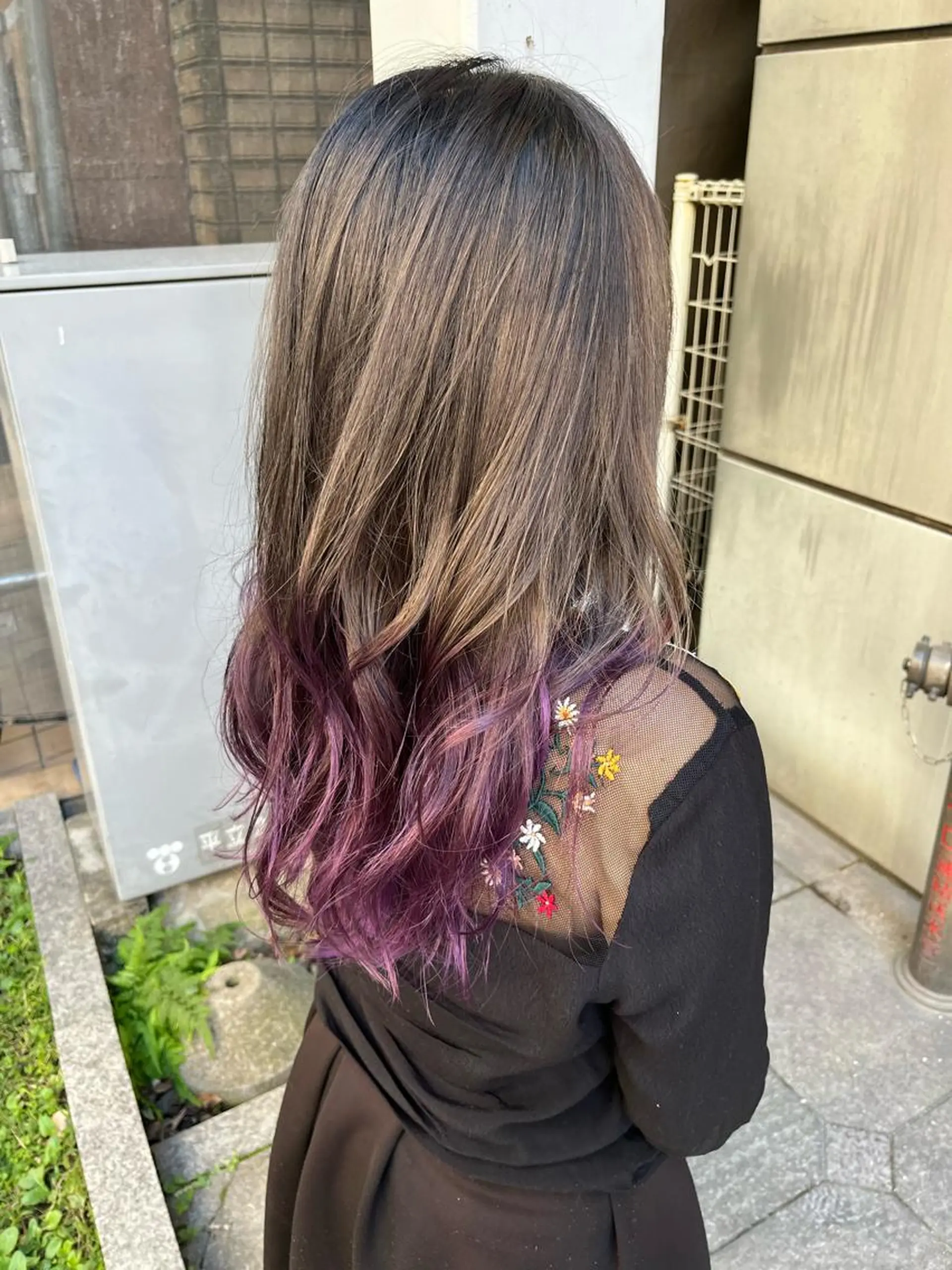 セミロング カラー 🦩レイヤー|透明感 カラー🦩makoのヘアスタイル