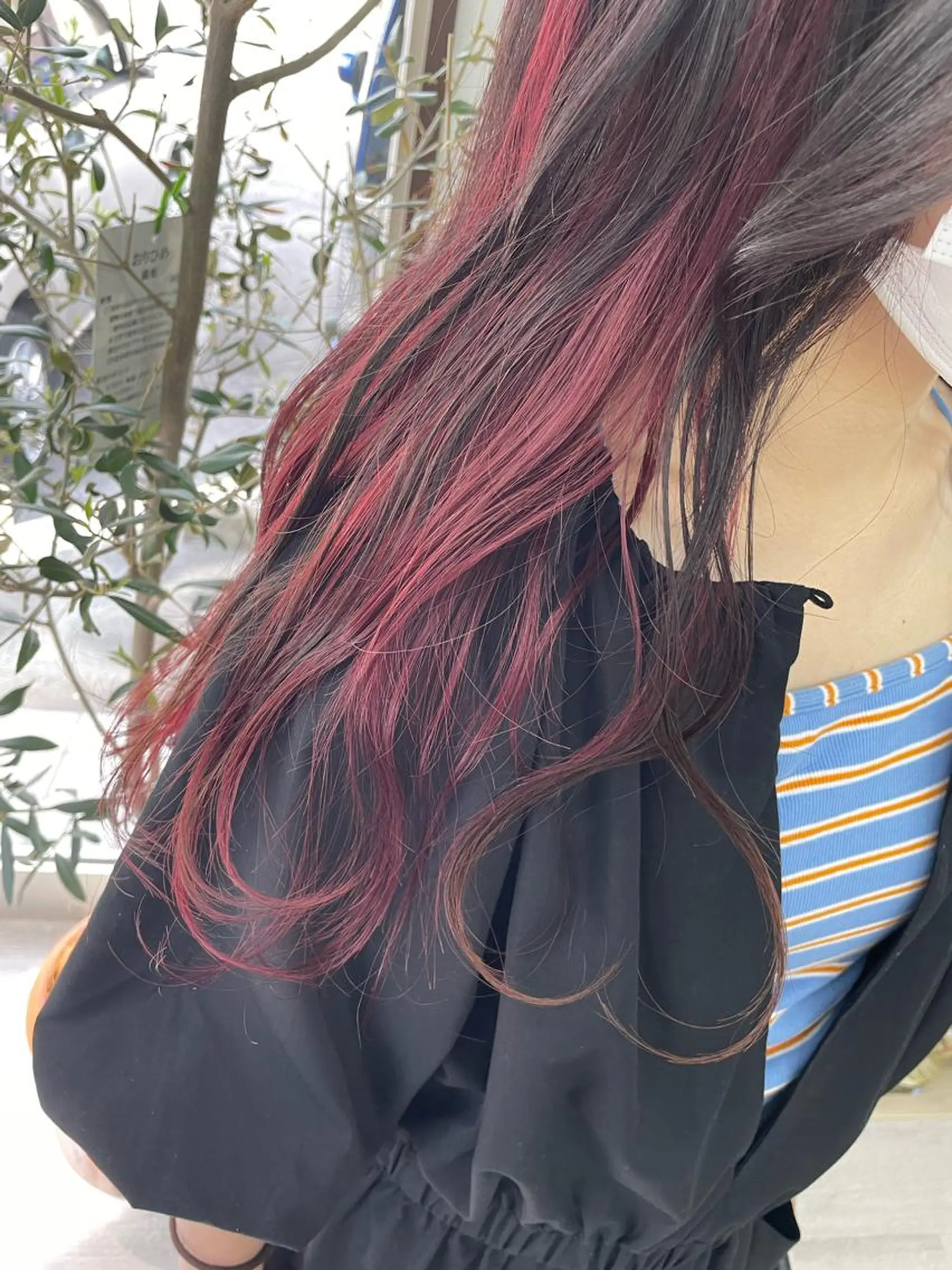 カラー オノ アカネのヘアスタイル