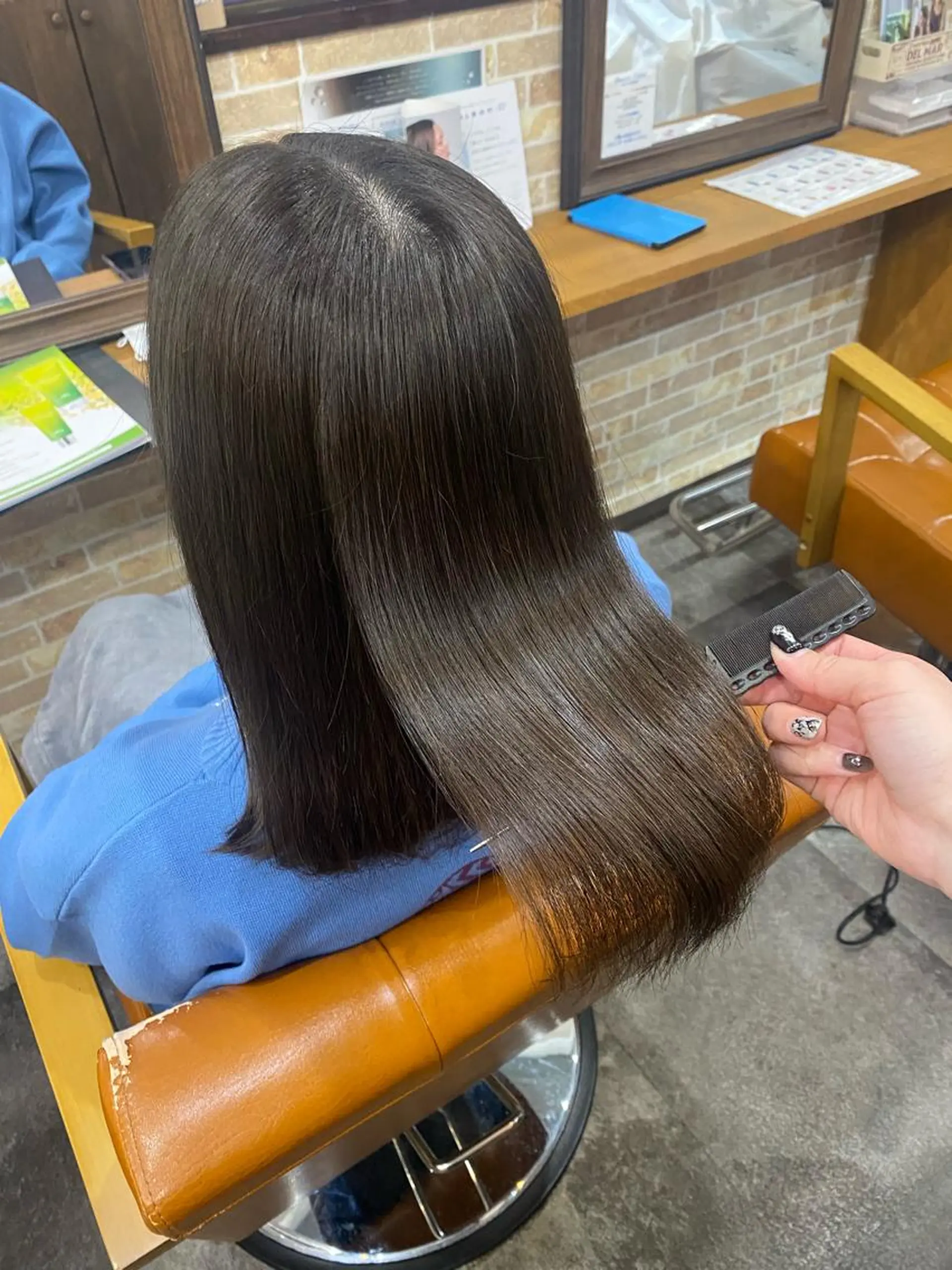 セミロング 美髪ヘア 🤍erikaのヘアスタイル