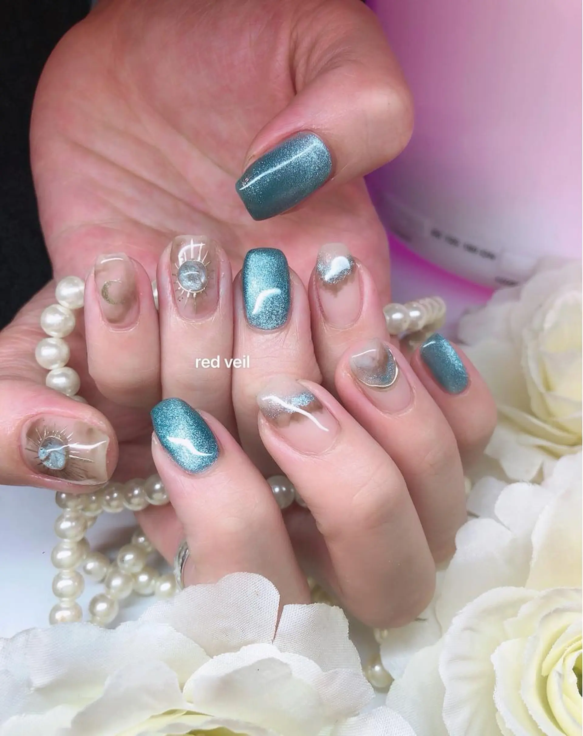 ミディアム ネイル ブルー ブラウン クリアネイル 長さ出し専門 nynaのネイルデザイン