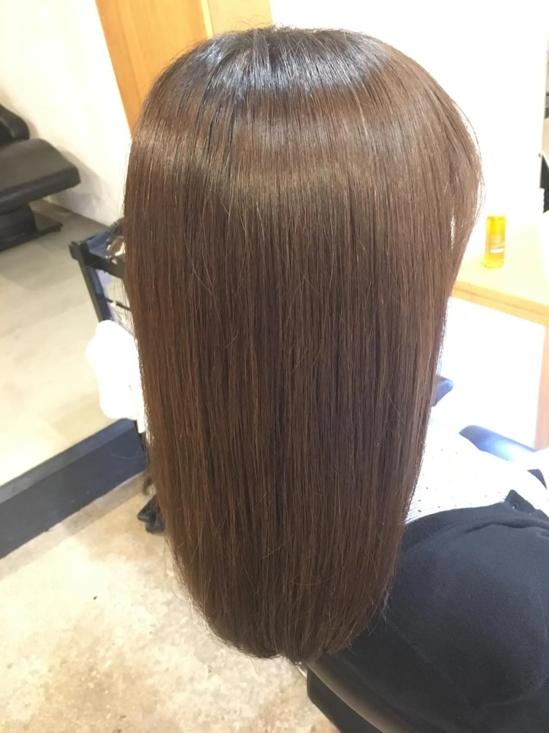 セミロング カラー ベージュカラー フォギーベージュ 髪質改善 トリートメント メンズ眉毛ITSUK Iメンズ専門　新宿の眉毛・アイブロウイメージ