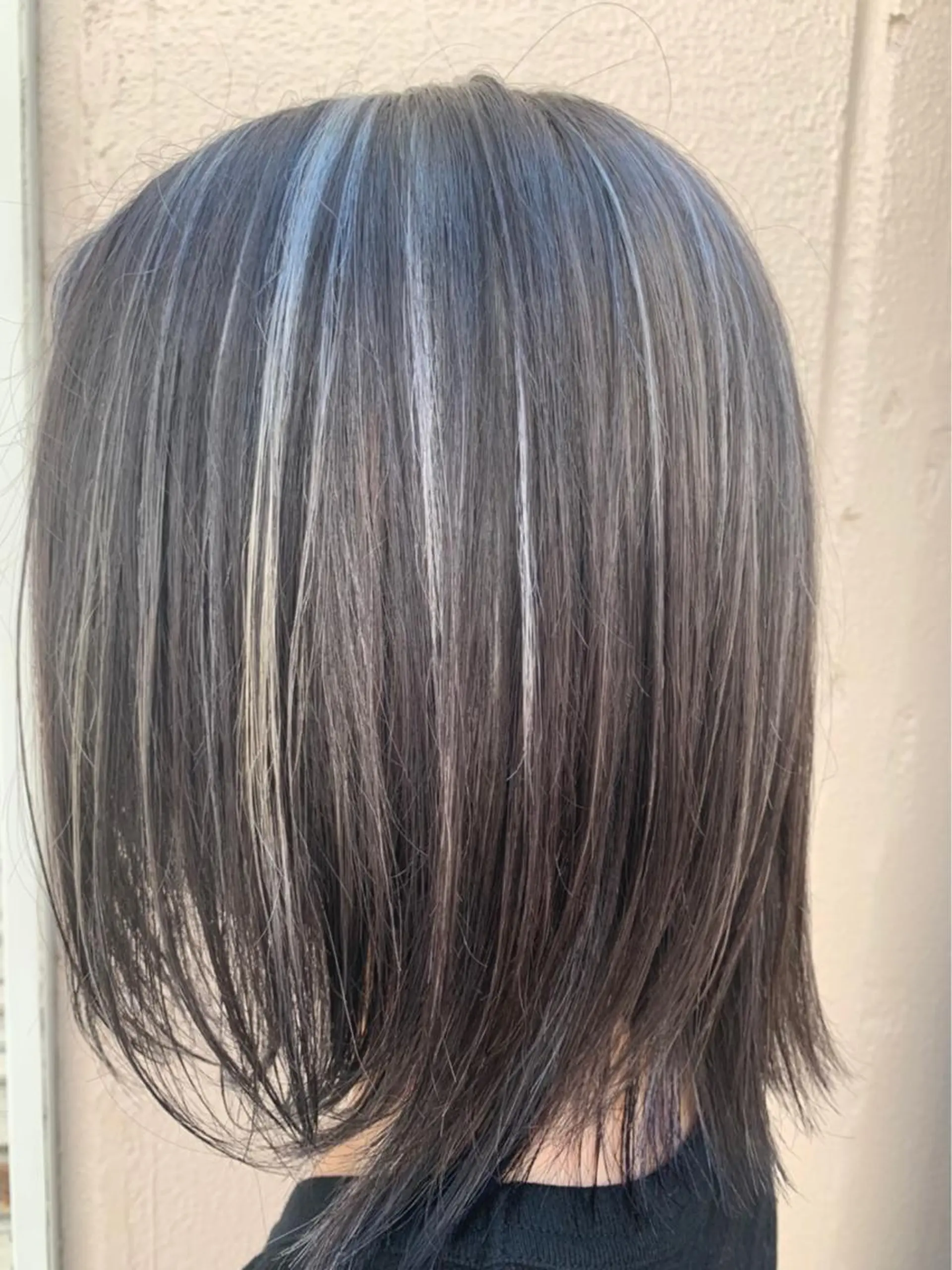 ミディアム カラー ハイライトカラー シルバー ハイライト 🫟Blanco🫟 Color&Careのヘアスタイル