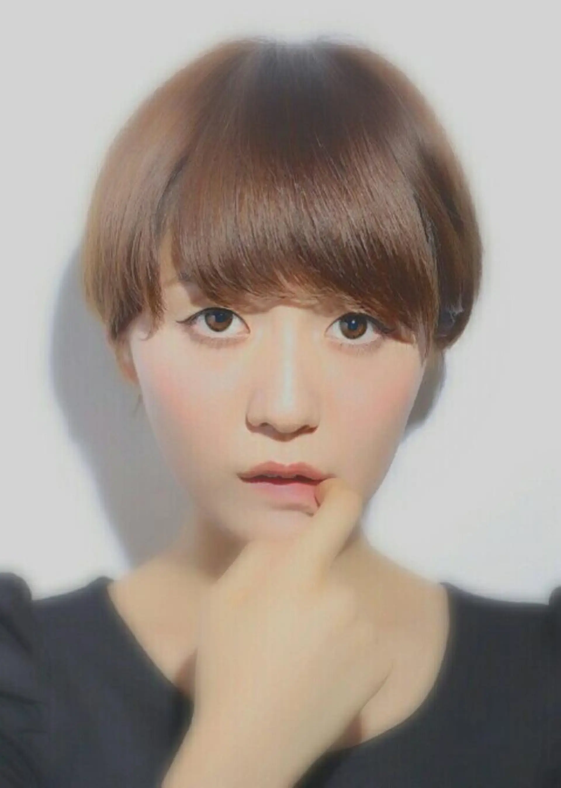 ショート カラー ショートヘア iplus まつげ、眉毛、耳つぼのマツエク・マツパデザイン