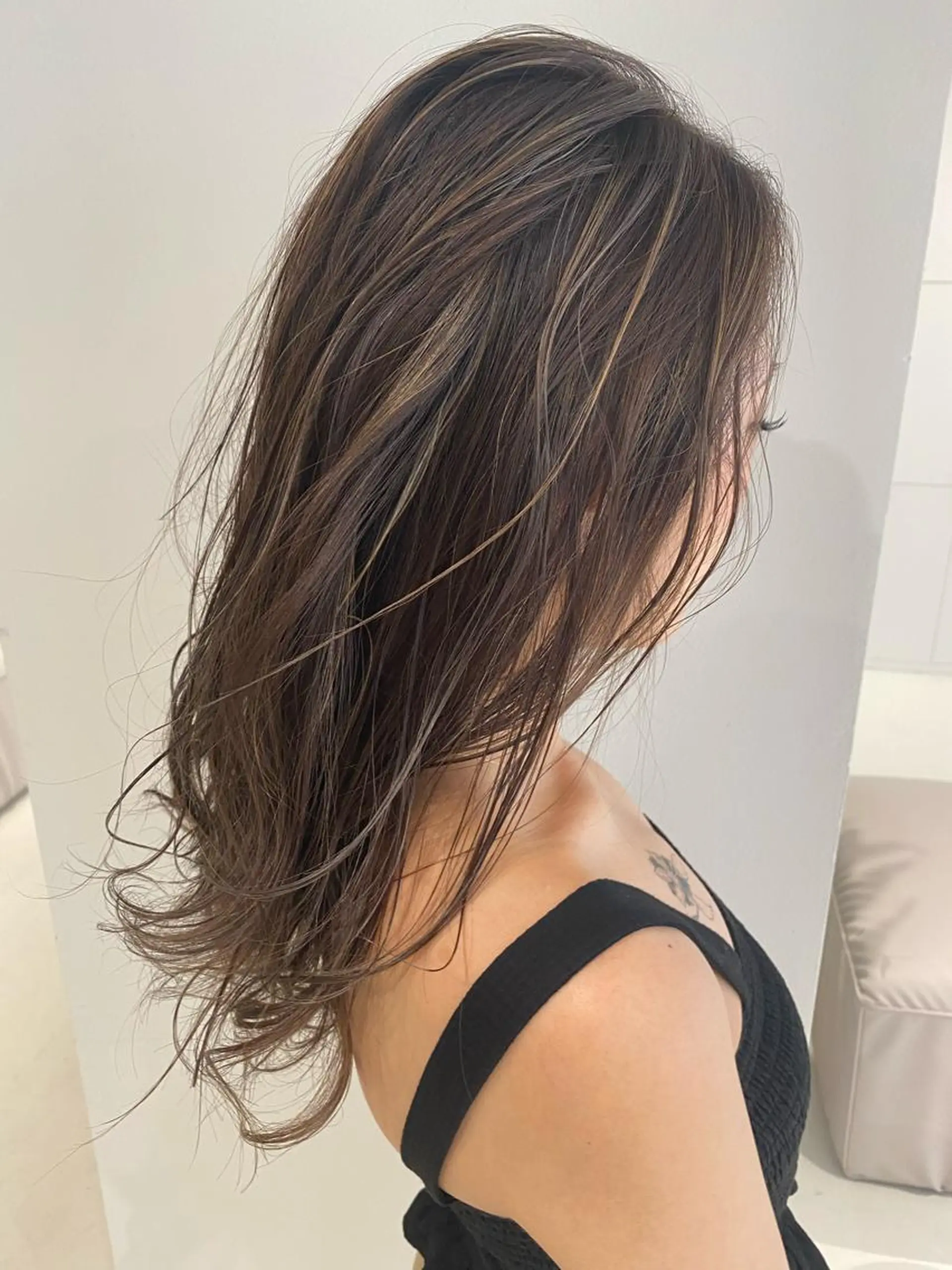 ロング カラー nishido ハイライト/海外ヘアのヘアスタイル