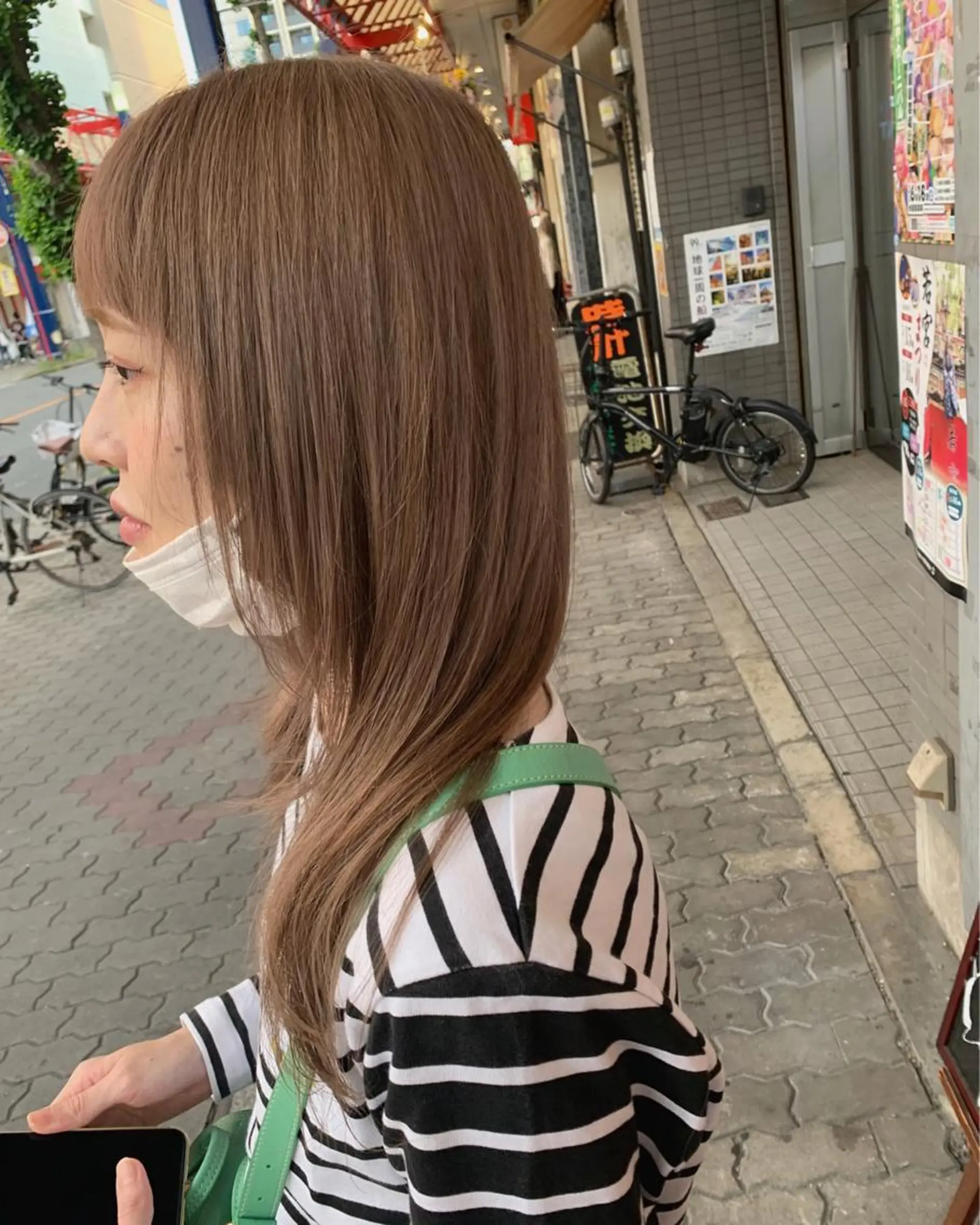 ミディアム ウルフカット カット ヘアカラー 今村公介 ブリーチ特化、派手髪のヘアスタイル