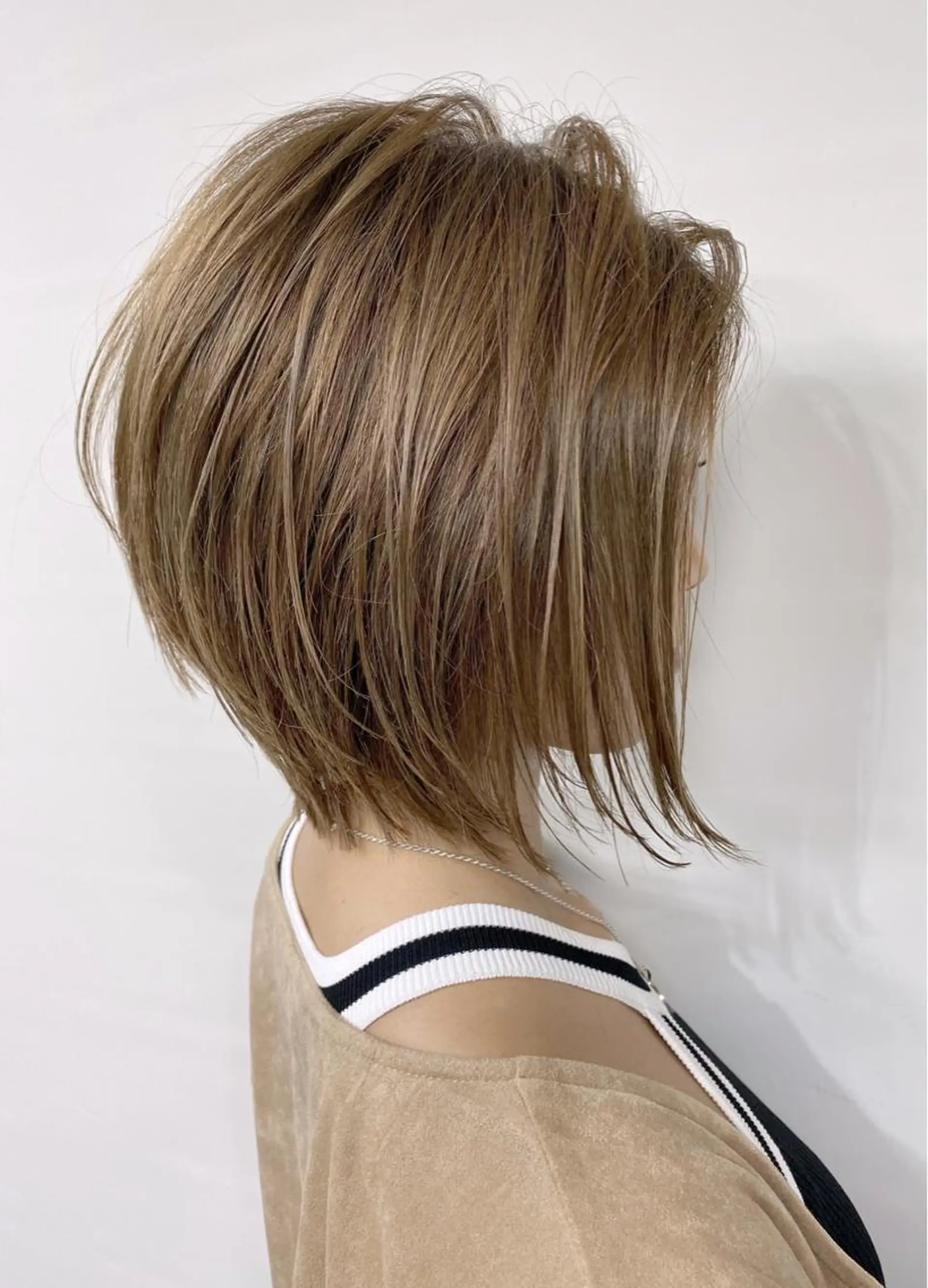 ショート 塩川 和弥のヘアスタイル