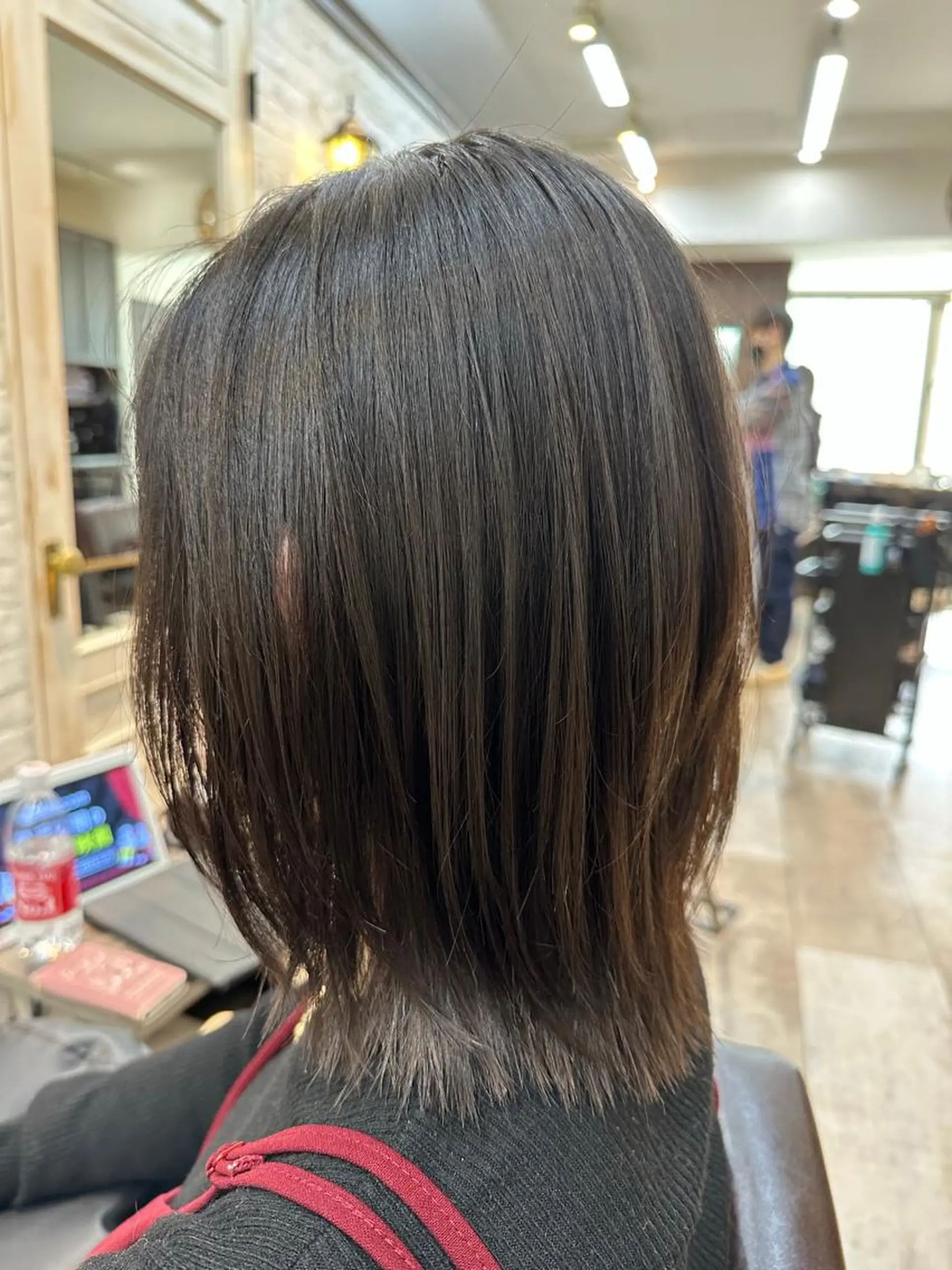 ミディアム ミディアムレイヤー レイヤーカット カット ヘアカラー ratie所属・池内 章人のヘアスタイル