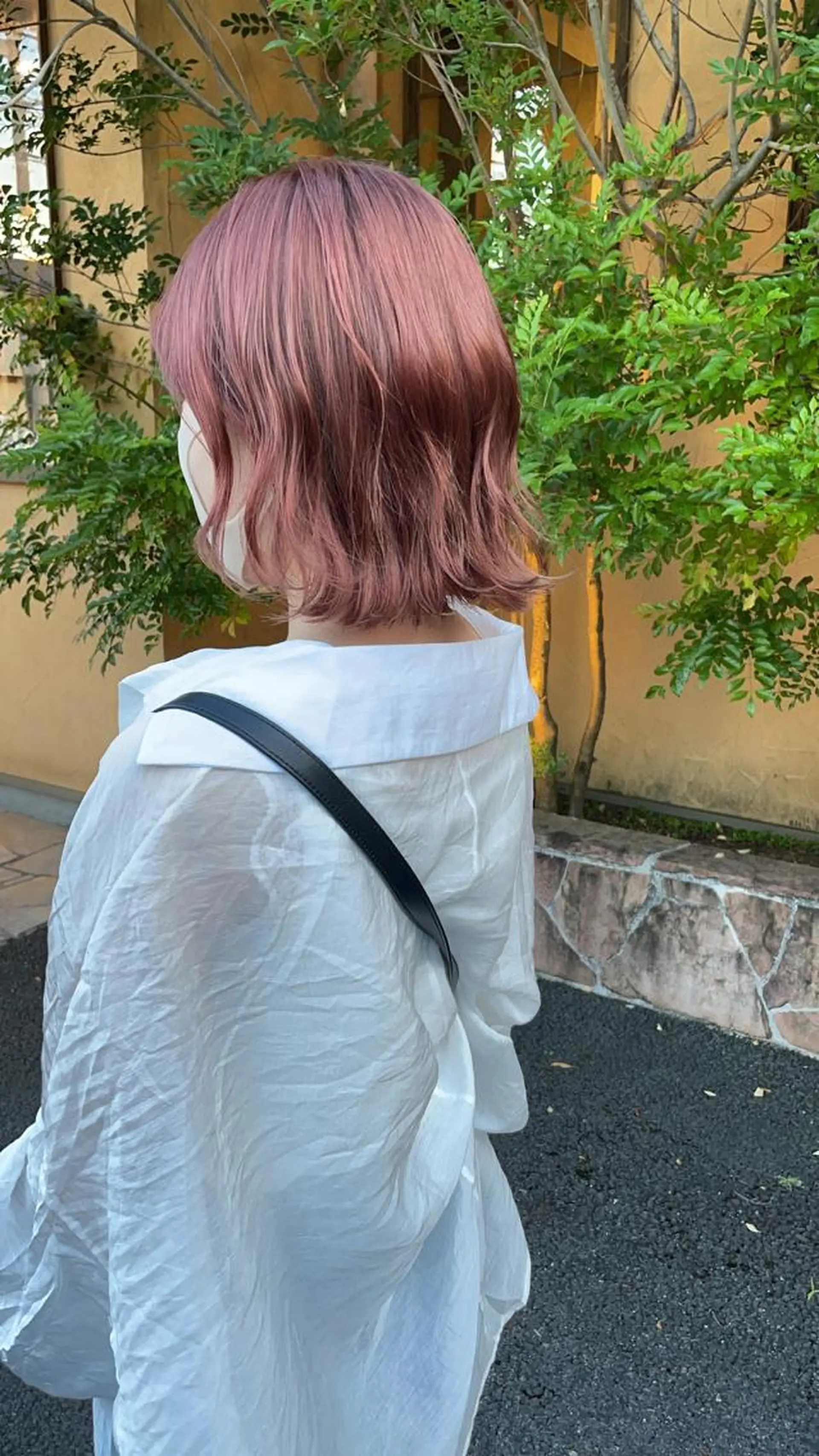 ミディアム カラー ベージュカラー ブリーチ ピンクカラー ピンクベージュ 川元 汐音のヘアスタイル