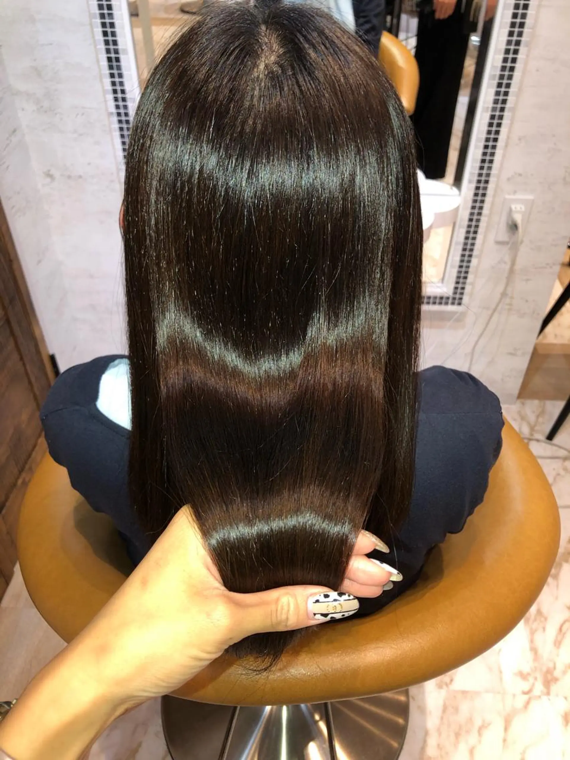 ロング カット 縮毛矯正 トリートメント 髪質改善　縮毛の達人 矢井由真のヘアスタイル