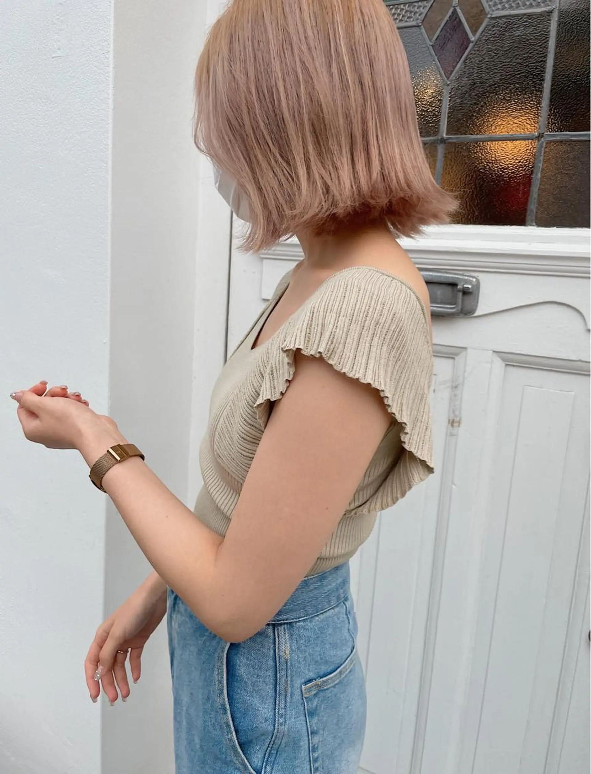 ミディアム カラー ベージュカラー ブリーチ ケアブリーチ ハイトーンカラー ミルクティーベージュ カット ヘアカラー h a k u 大倉 卓人のヘアスタイル