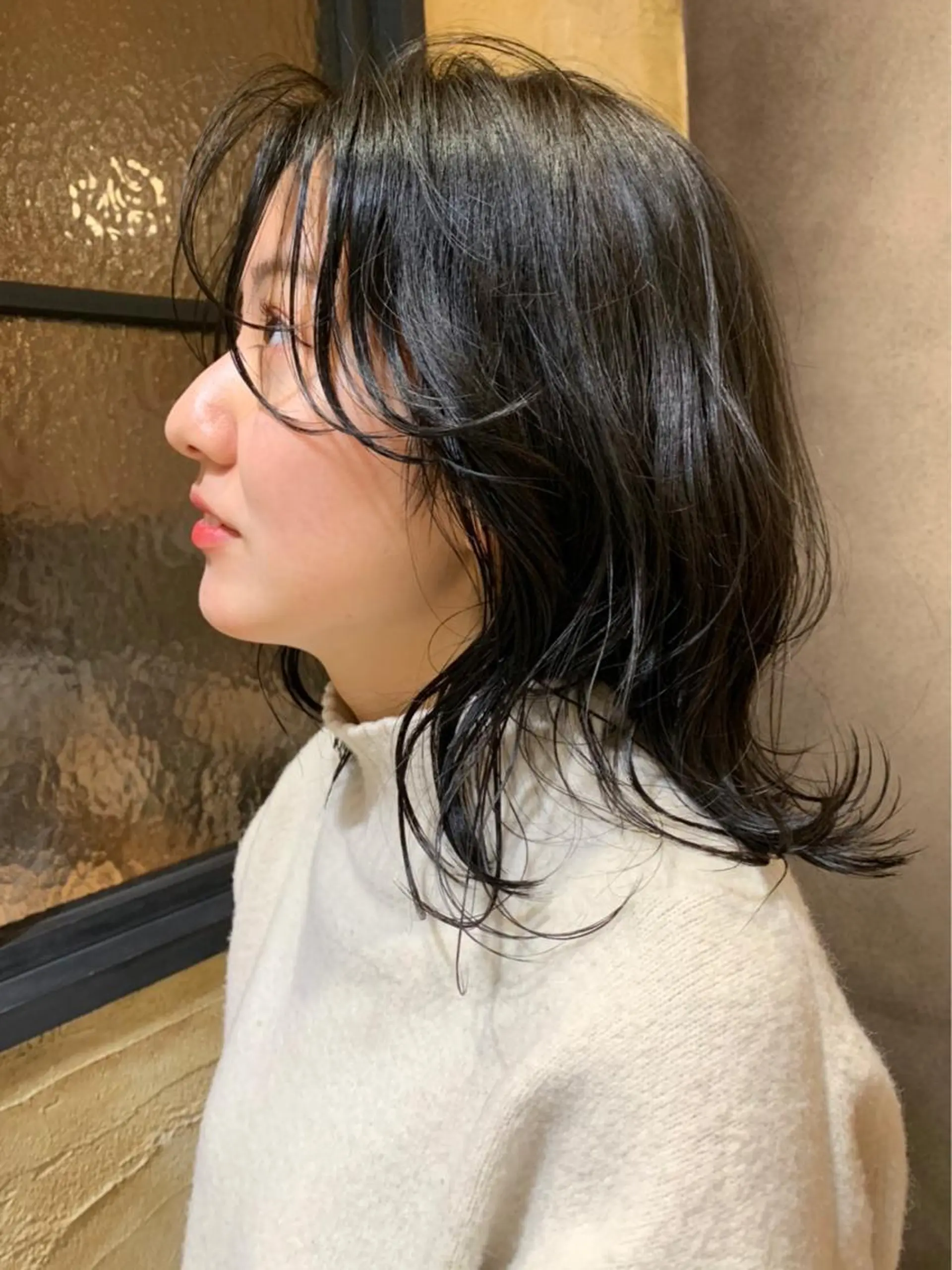 ミディアム レイヤーカット 🤍aimi🤍 ウルフ/韓国ヘアのヘアスタイル