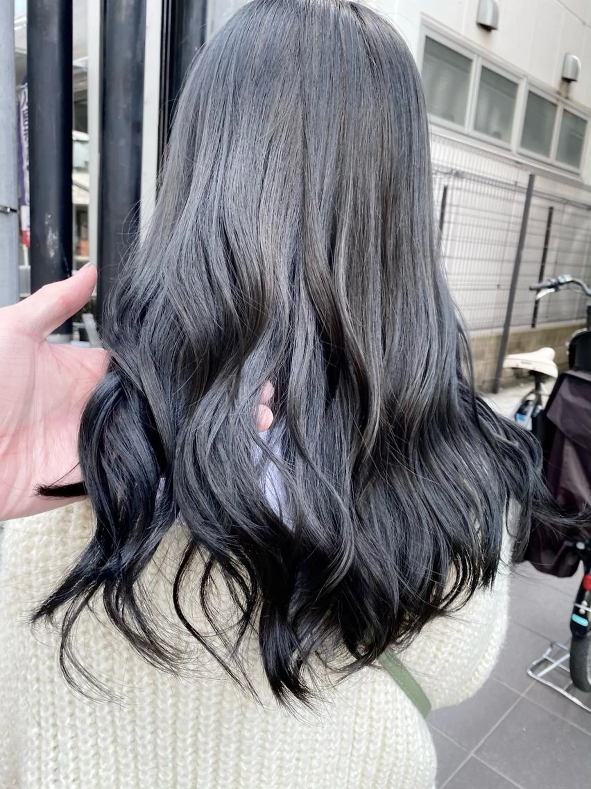 ミディアム カラー 白髪ぼかし バレイヤージュ志鎌のヘアスタイル