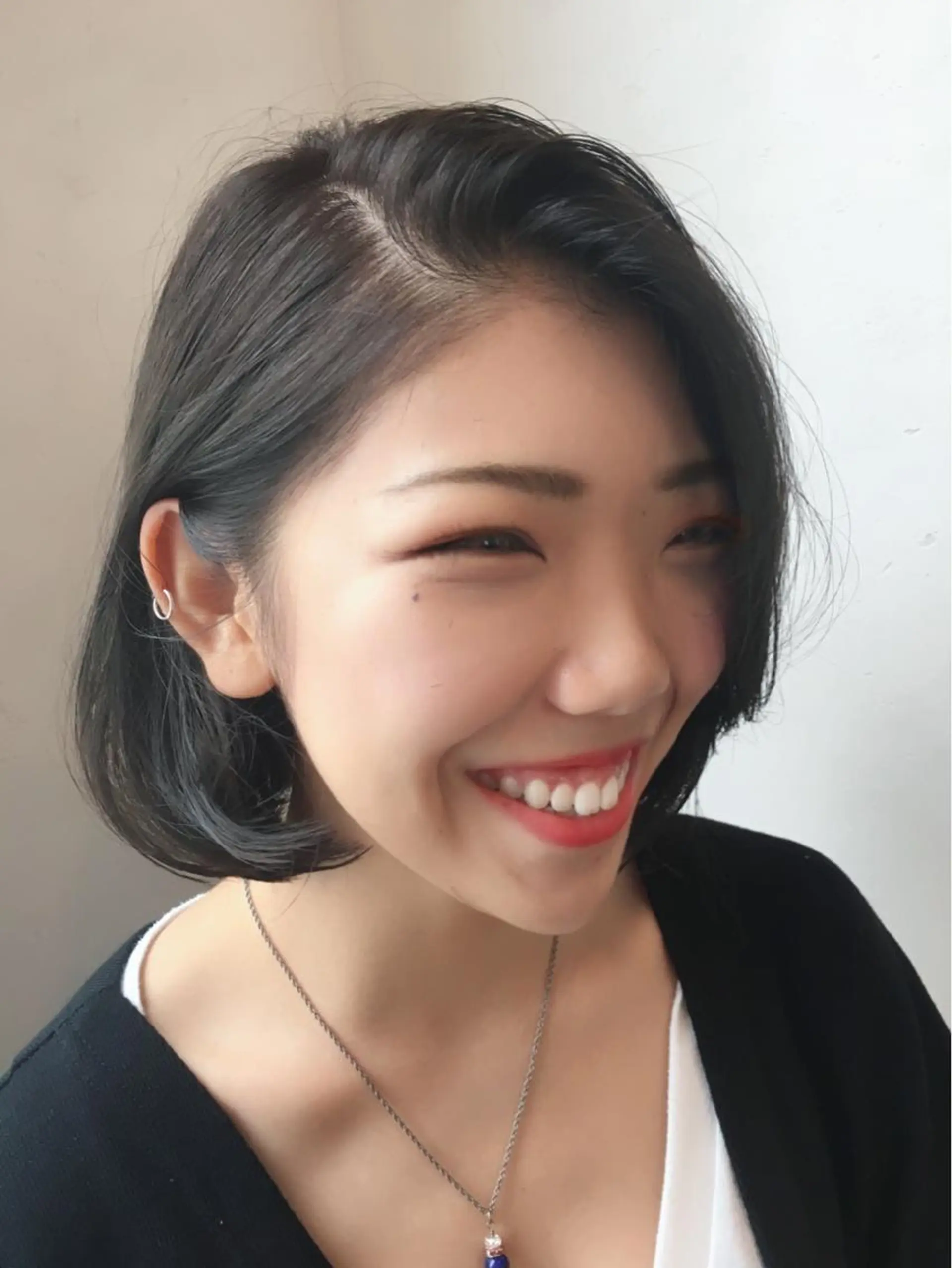 ミディアム カラー グレージュ ボブ TOWA 野村　コウダイのヘアスタイル