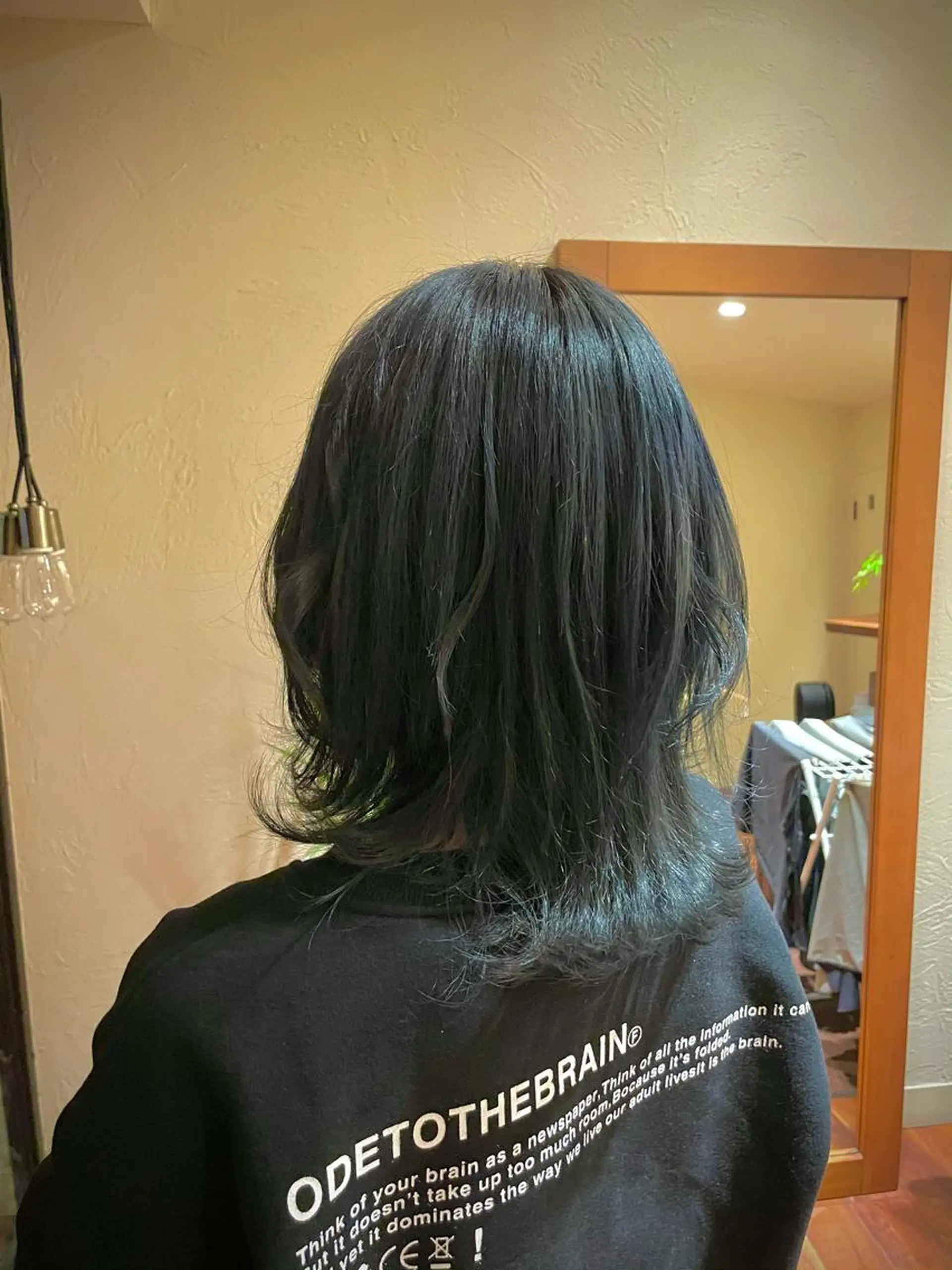 ミディアム 奥村 紘のヘアスタイル