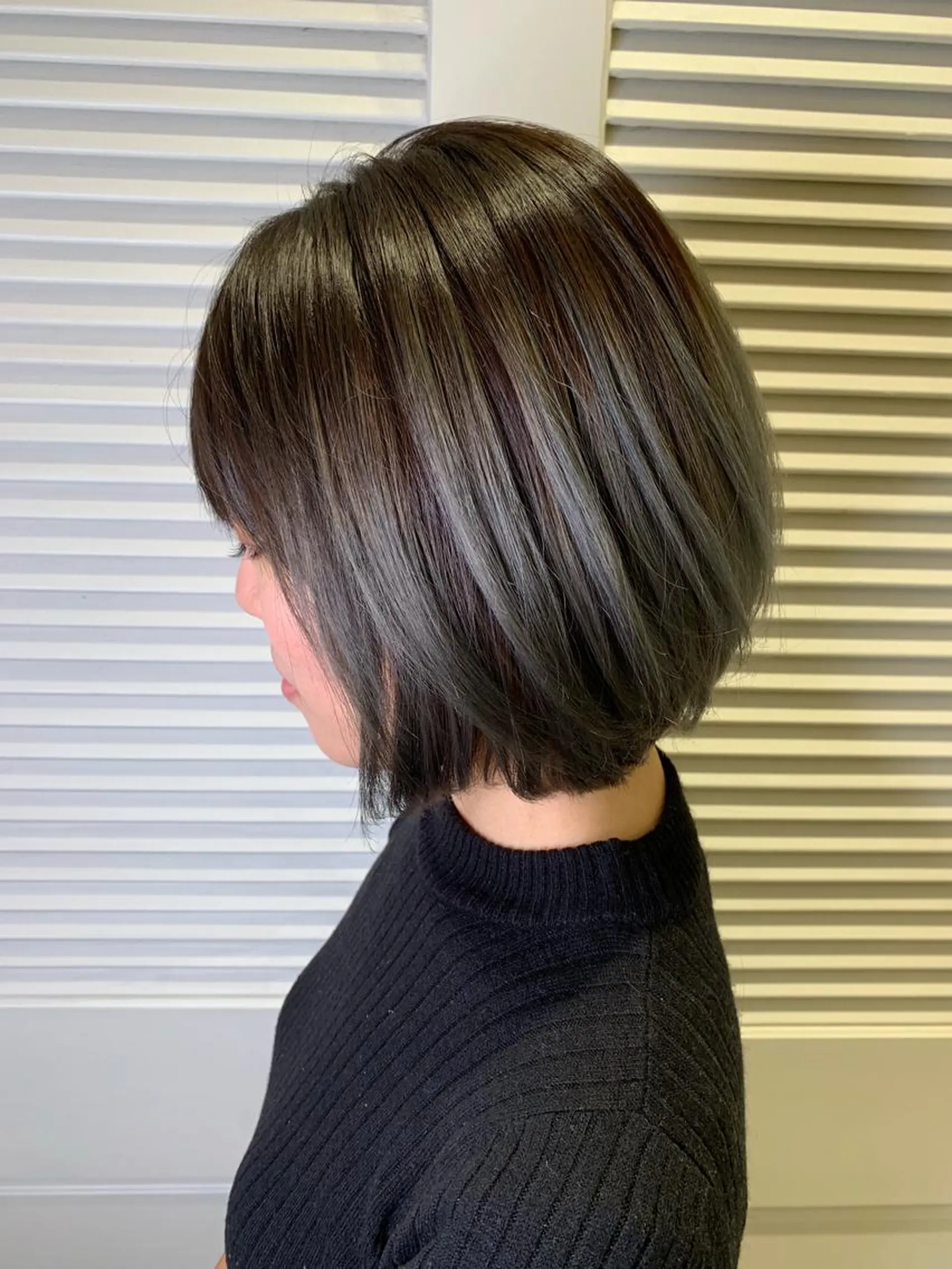 ミディアム レイヤーカット ヘアカラー トリートメント 渋谷ハイトーン/ デザインカラー阿部のヘアスタイル