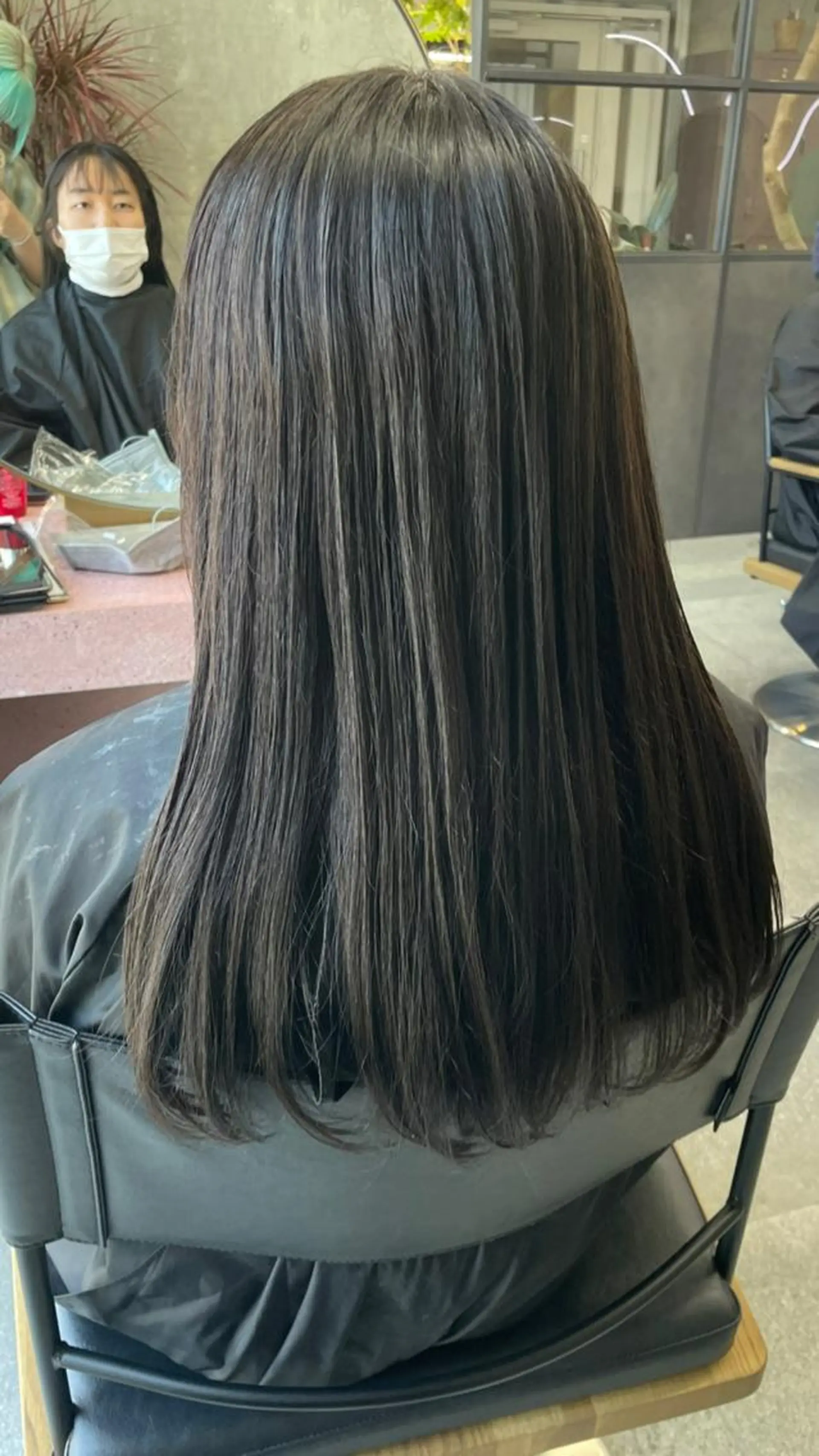 セミロング 鈴木瑛里／ブロンド ベージュ／男女のヘアスタイル