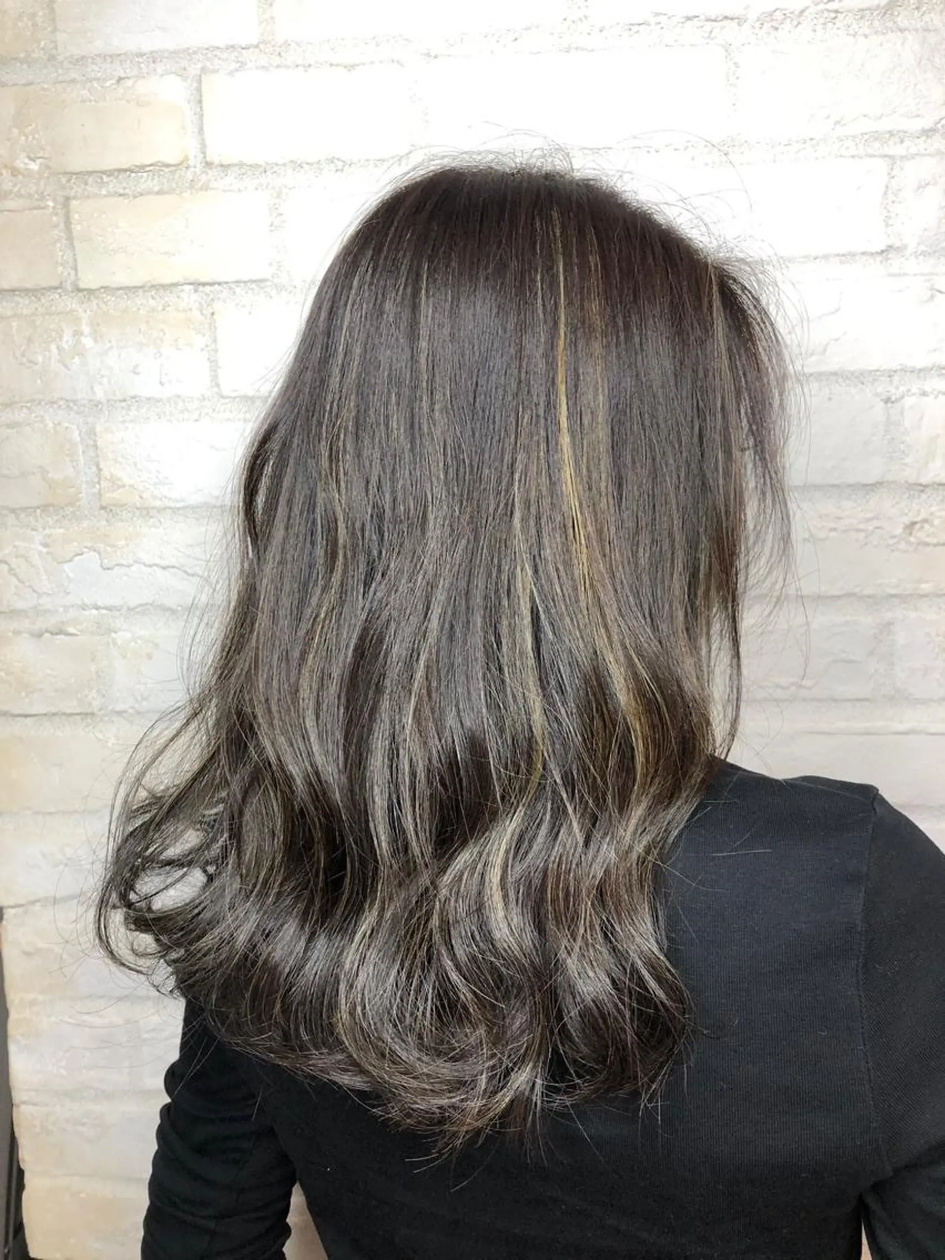 ロング カラー ハイライトカラー ハイライト LEE HORIE所属・松田 百花のヘアスタイル