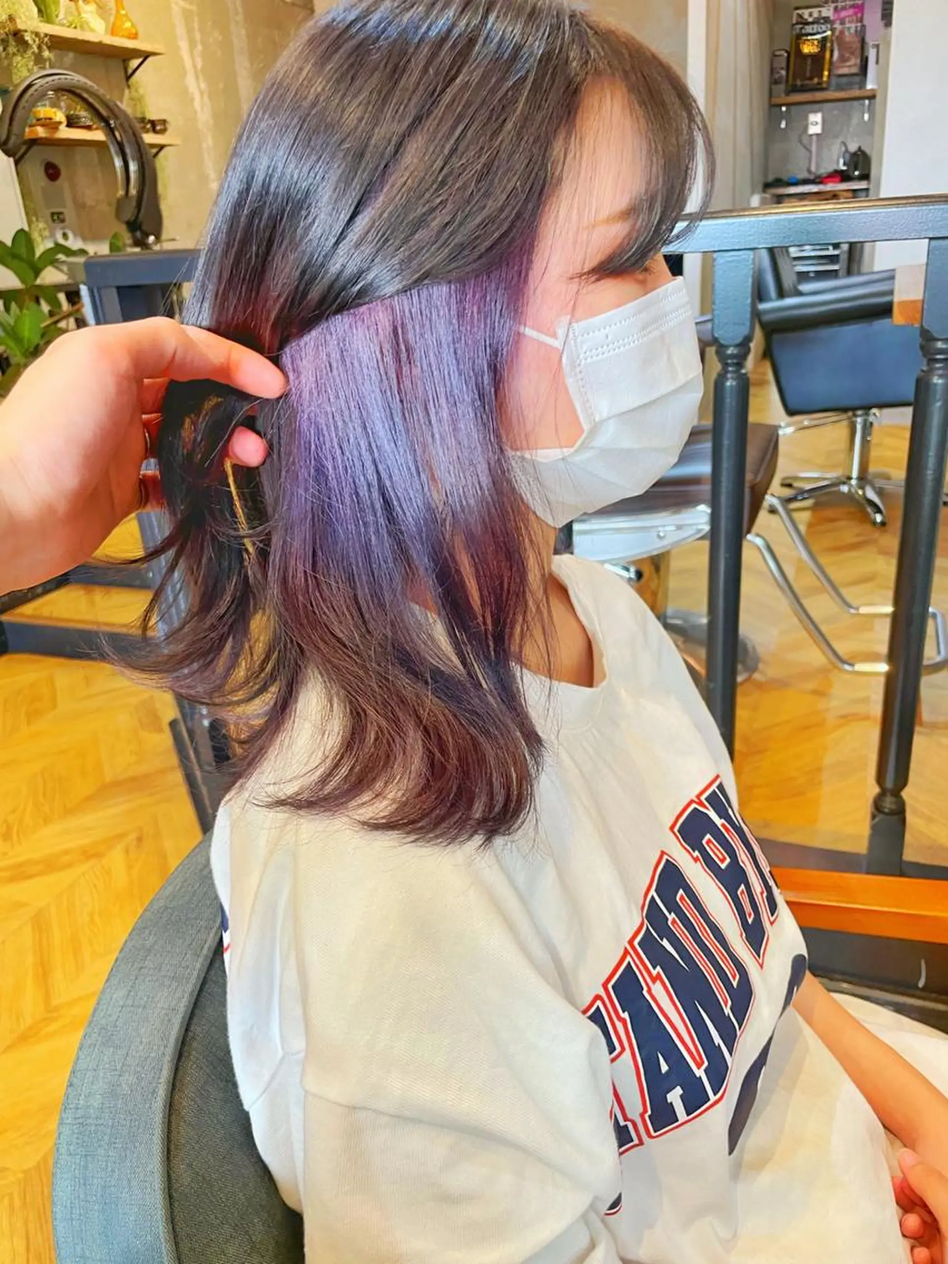 ミディアム カラー シールエクステ ミディアムパーマ ミストバング ブリーチ ダークグレー ヘアカラー エクステ指名No.1 【店長】橘田のヘアスタイル