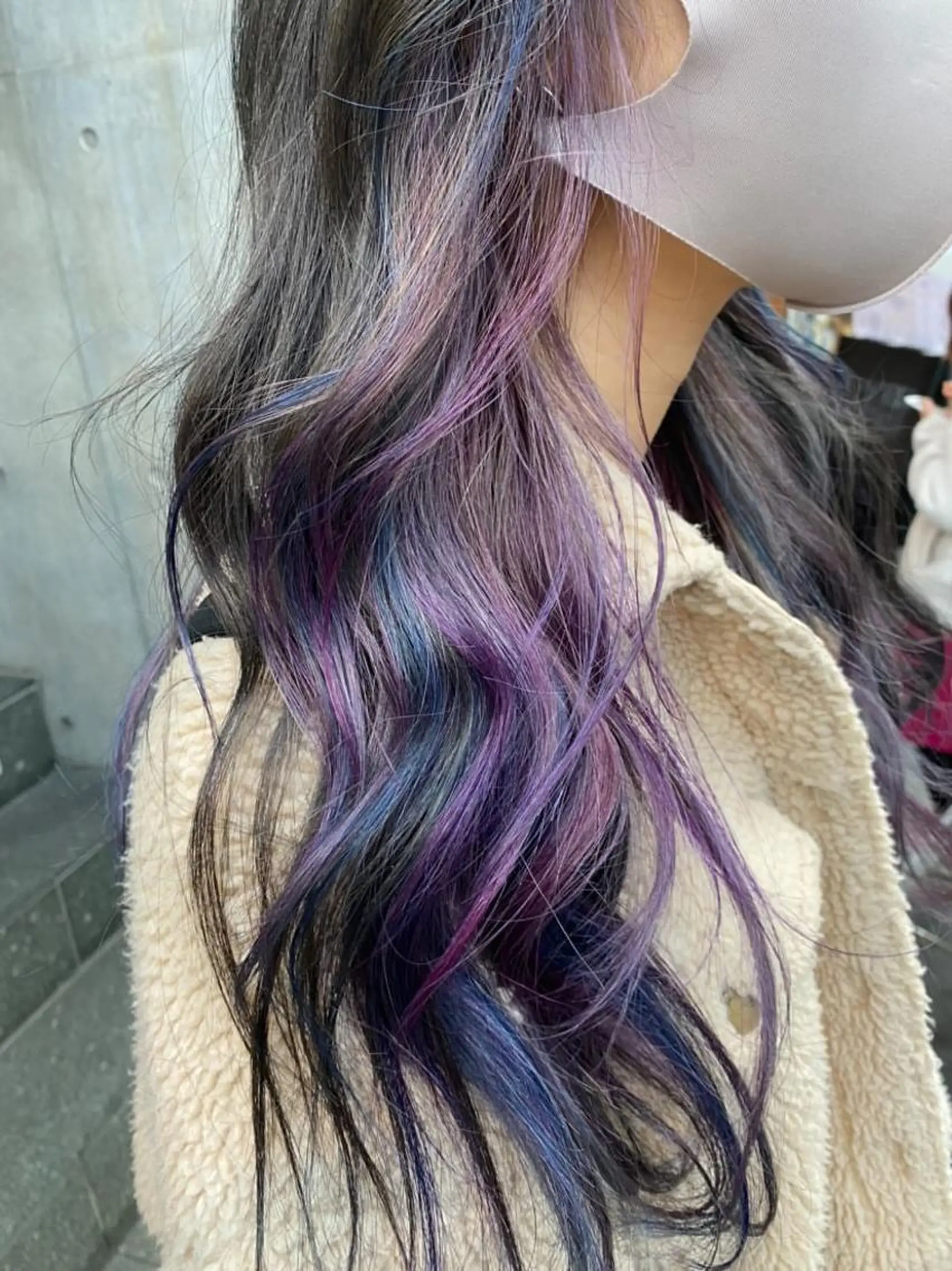 ロング カラー アッシュ バレイヤージュ ミストバング ベージュカラー ブリーチ カット ヘアカラー トリートメント 原宿サロン代表 デザインカラー伊藤卓のヘアスタイル