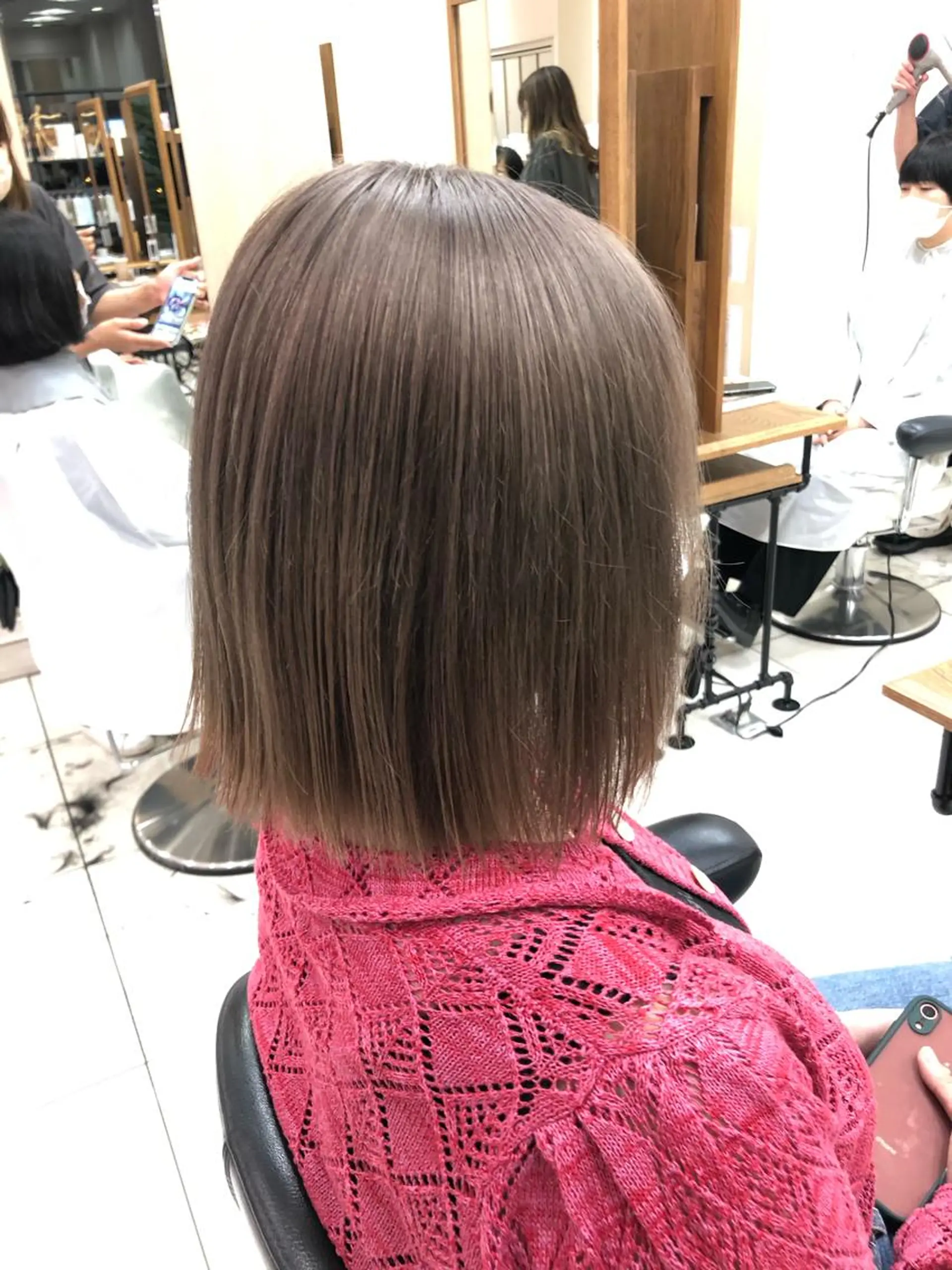 ミディアム カラー カット ヘアカラー トリートメント 渕向 克海のヘアスタイル