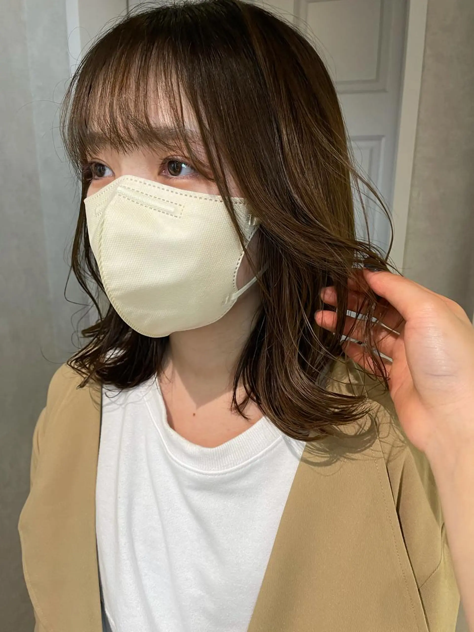 ミディアム カラー ベージュカラー ブリーチ ブリーチなしカラー ヘアカラー ナチュラル透明感🌱 小山美樹子のヘアスタイル