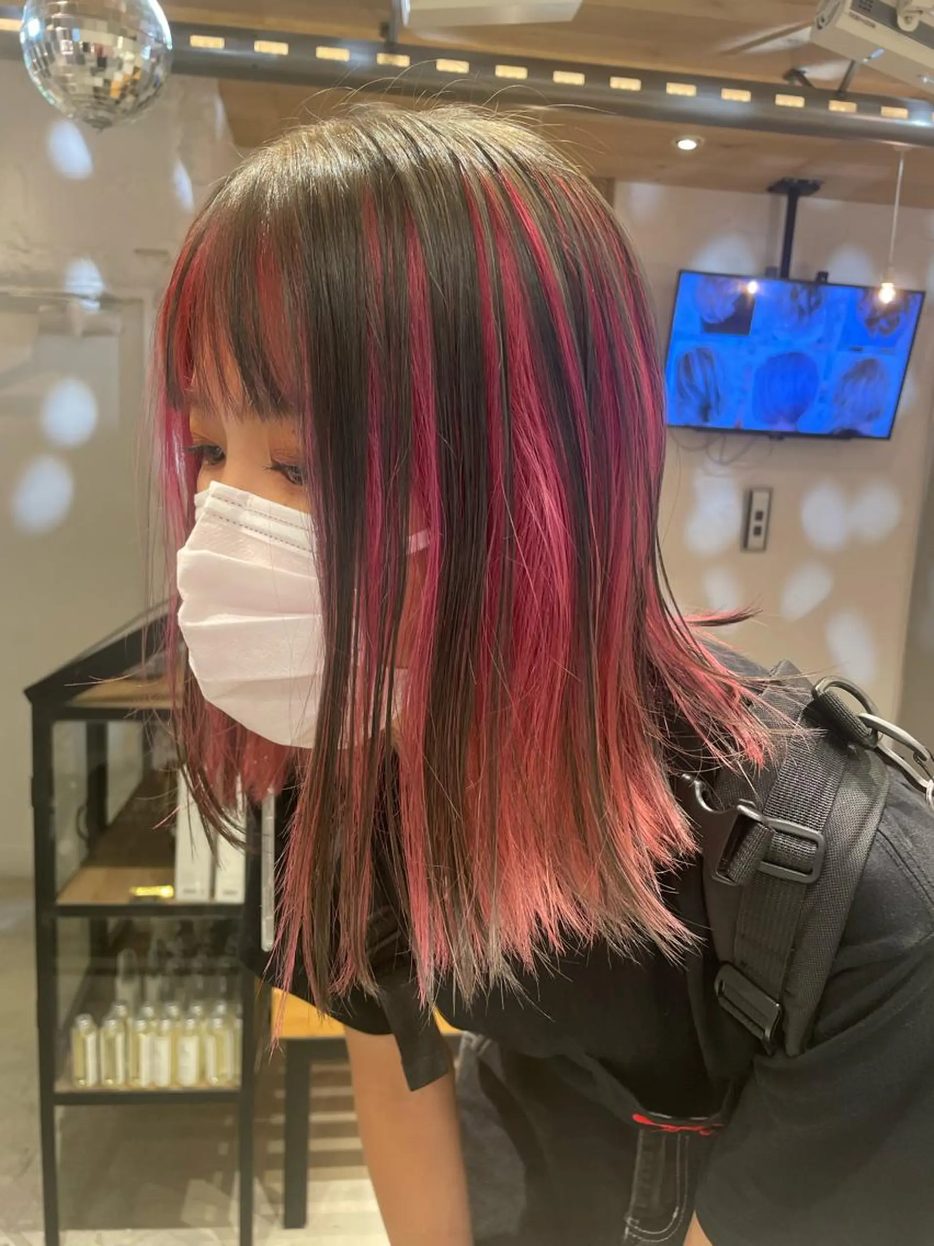 セミロング カラー 艶ハイトーン👑♡ NATSUKIのヘアスタイル