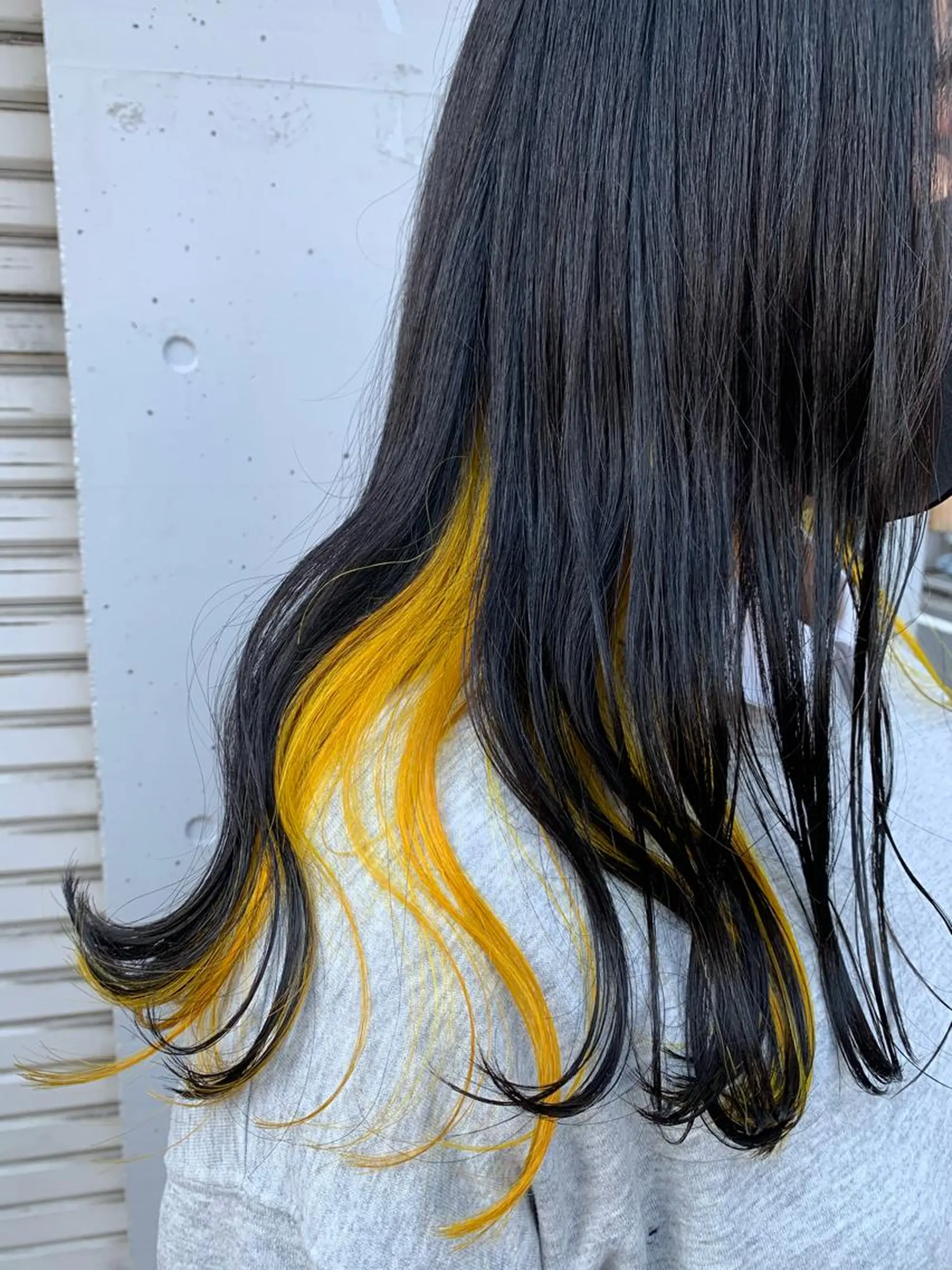 セミロング 山嵜 かなのヘアスタイル