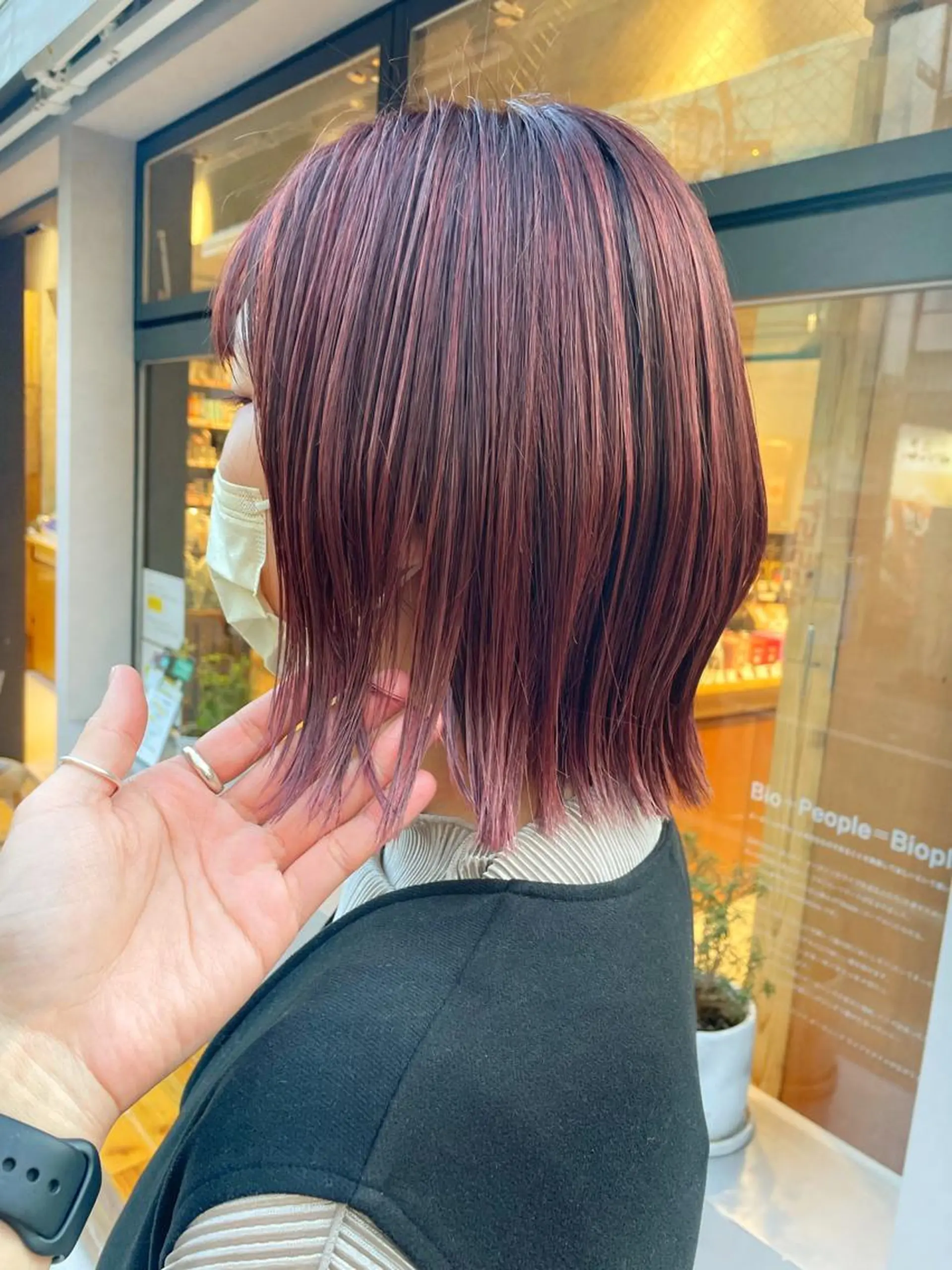 ミディアム カラー ハイライトカラー ピンクカラー ハイライト カット ヘアカラー HIROKI ” stylistのヘアスタイル