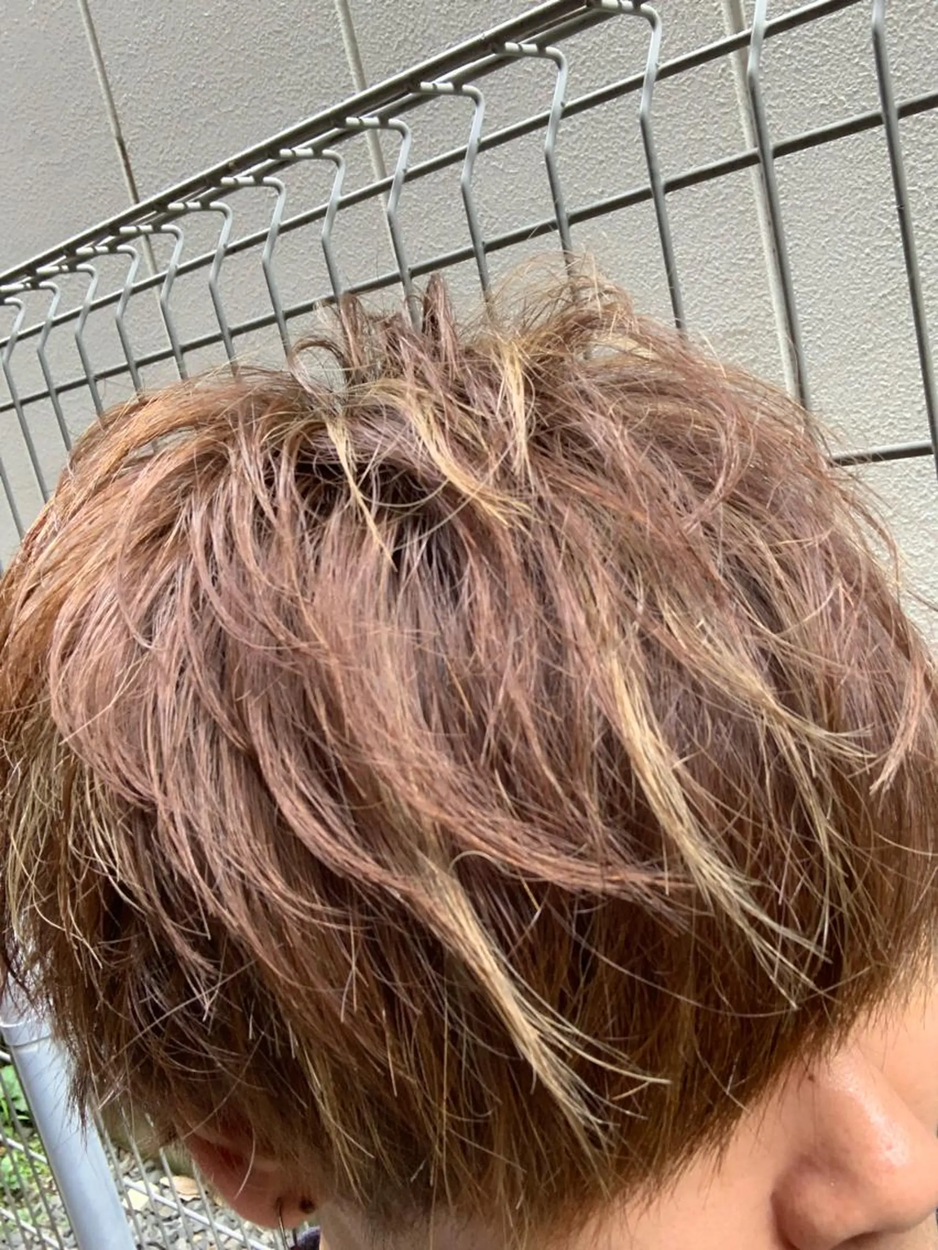 カラー メンズ メンズハイトーン メンズメッシュ ハイトーンカラー メッシュ familiar BOND所属・佐々木陸斗 ショート&メンズのヘアスタイル