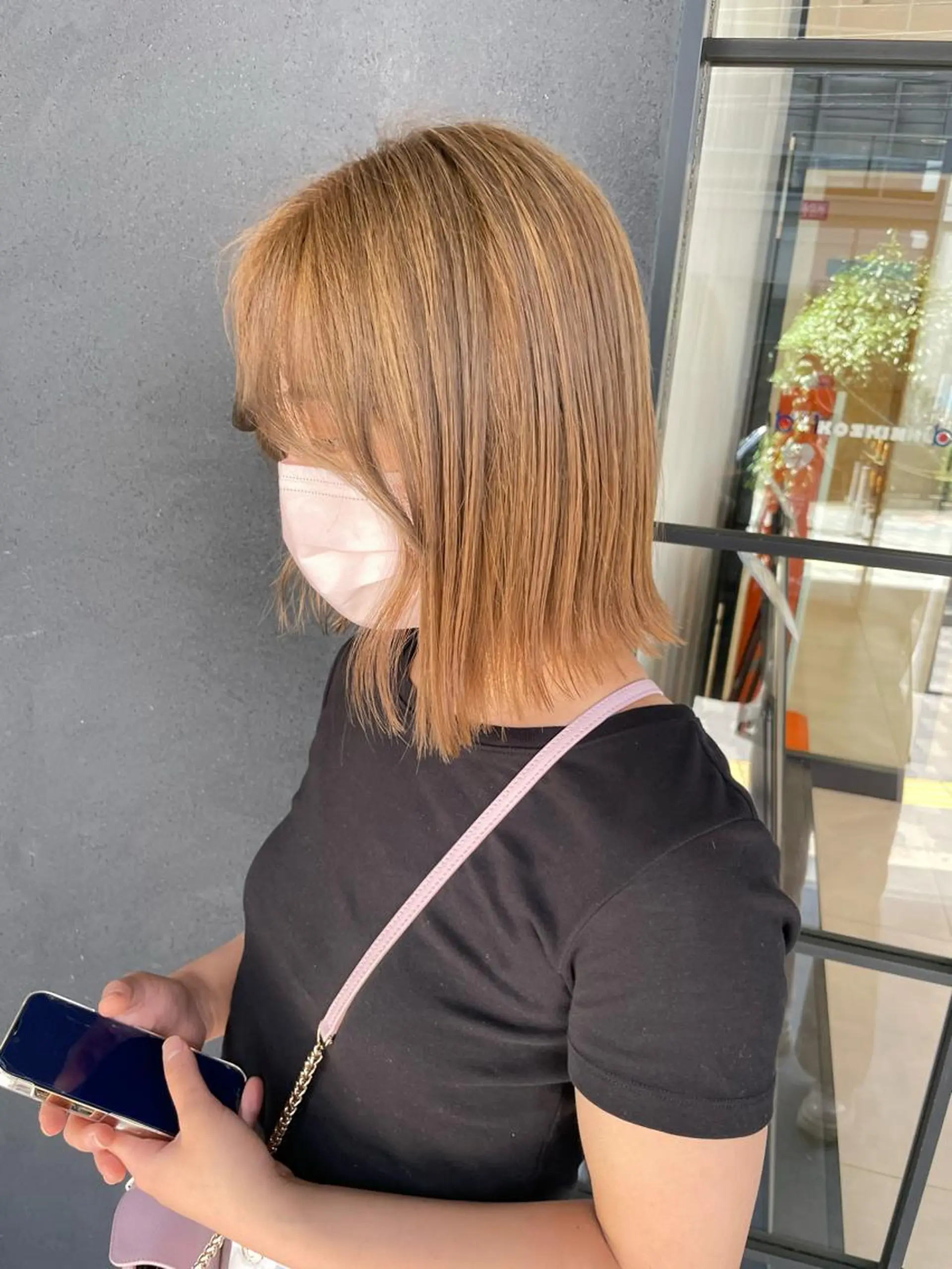 ミディアム カラー akane .のヘアスタイル