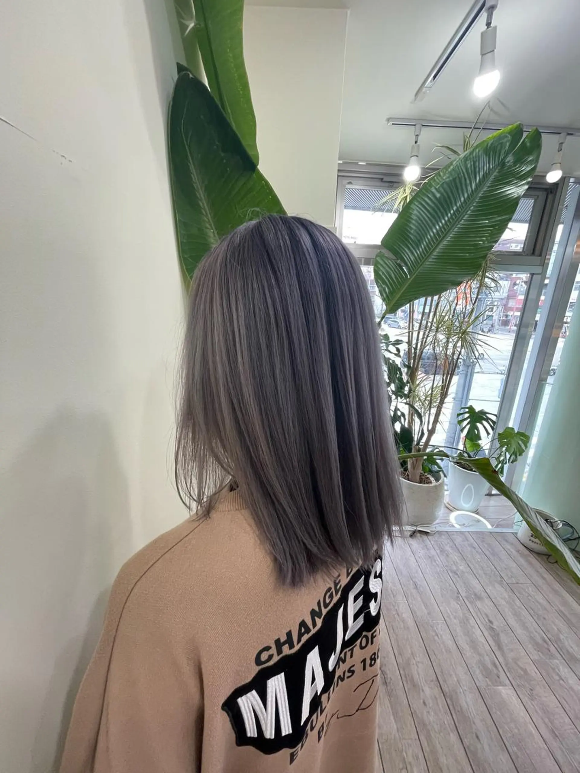 ミディアム カラー シールエクステ ミディアムパーマ バレイヤージュ ブリーチ ケアブリーチ カット ヘアカラー WEST OLAND加藤圭介のヘアスタイル