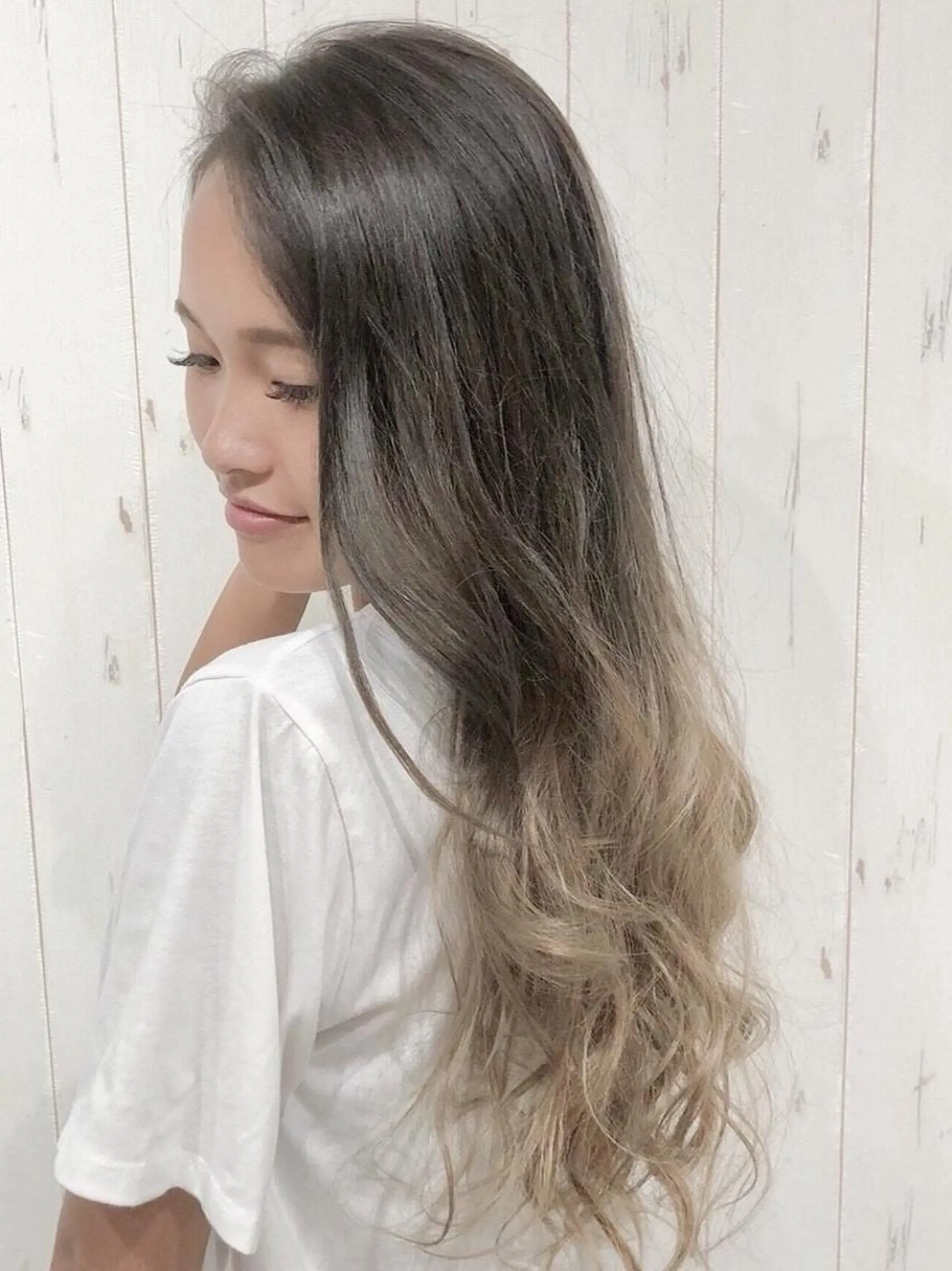 ロング カラー パーマ ヘアアレンジ Device ディバイスのヘアスタイル
