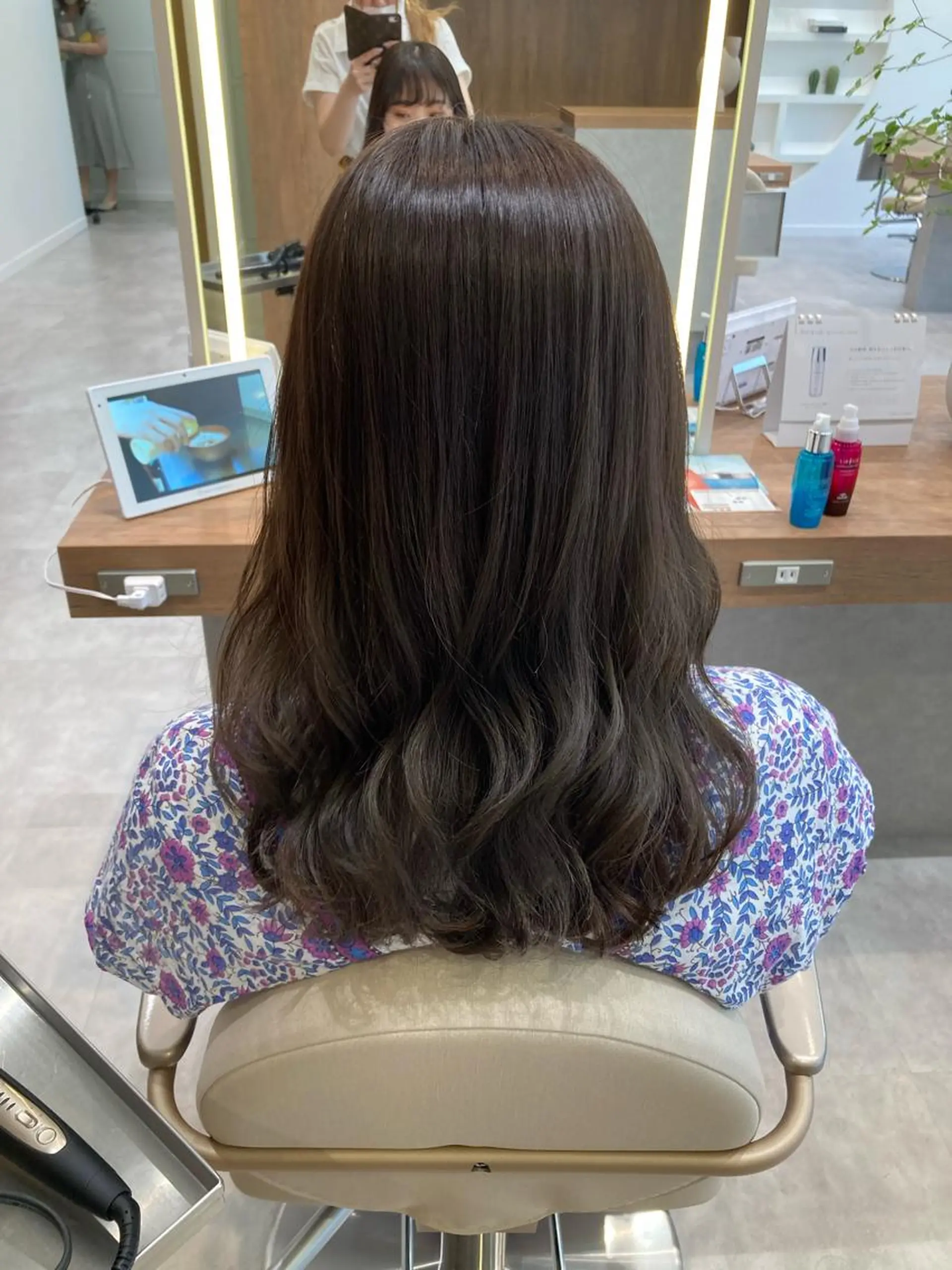 ロング カラー 一ノ瀬 蘭のヘアスタイル