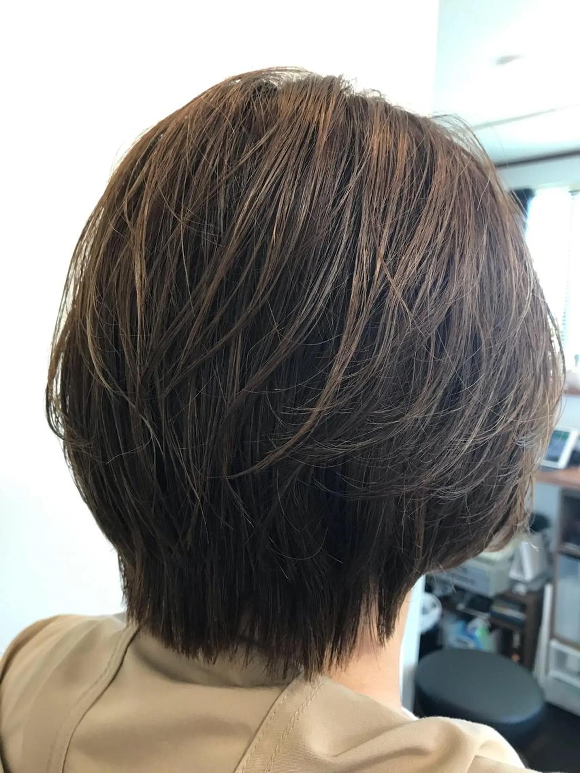 ショート カラー 小林 由里香のヘアスタイル