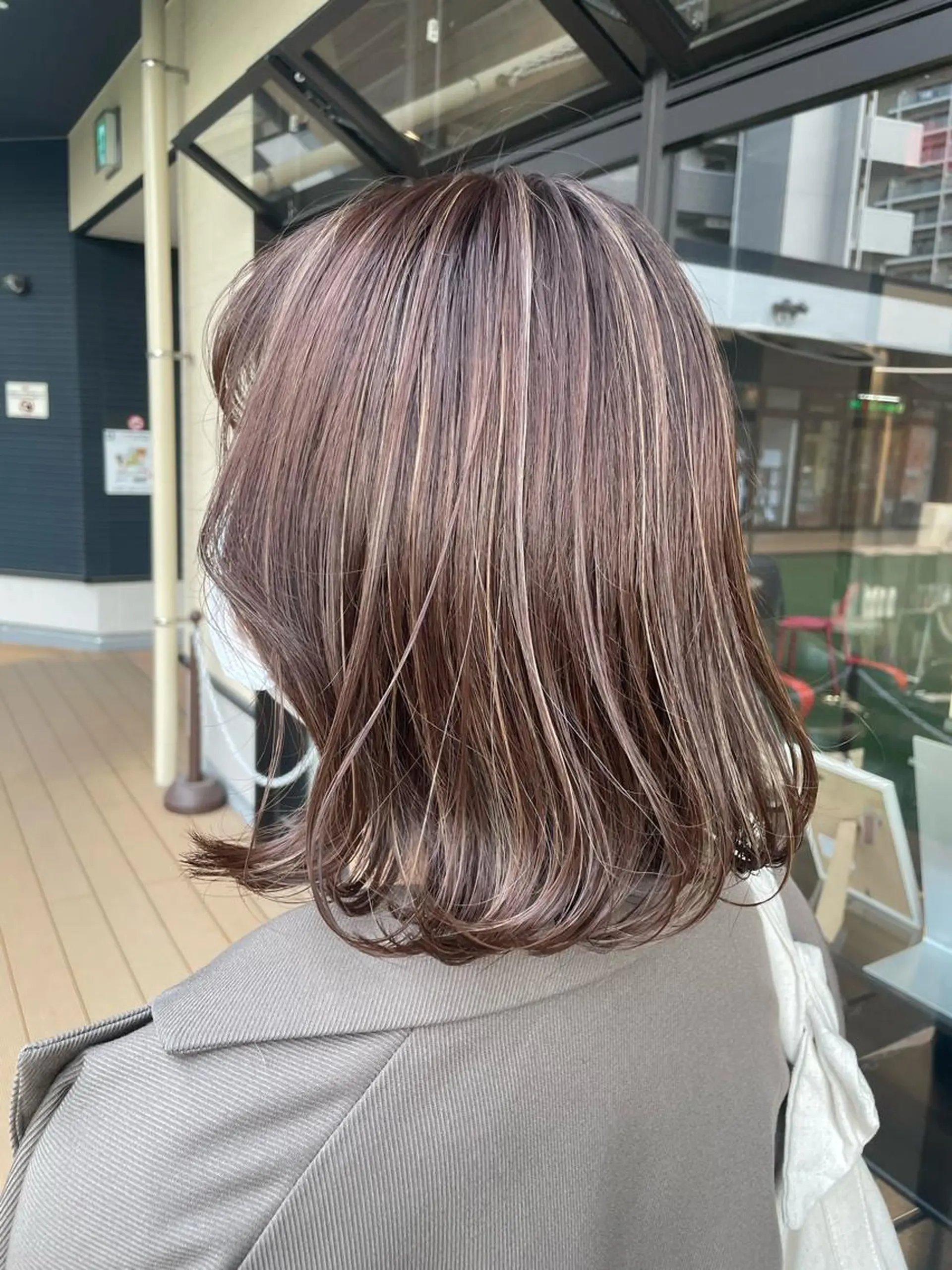 ミディアム カラー ハイライトカラー ハイライト ヘアカラー トリートメント メンズヘア特化 崎田 成人のヘアスタイル