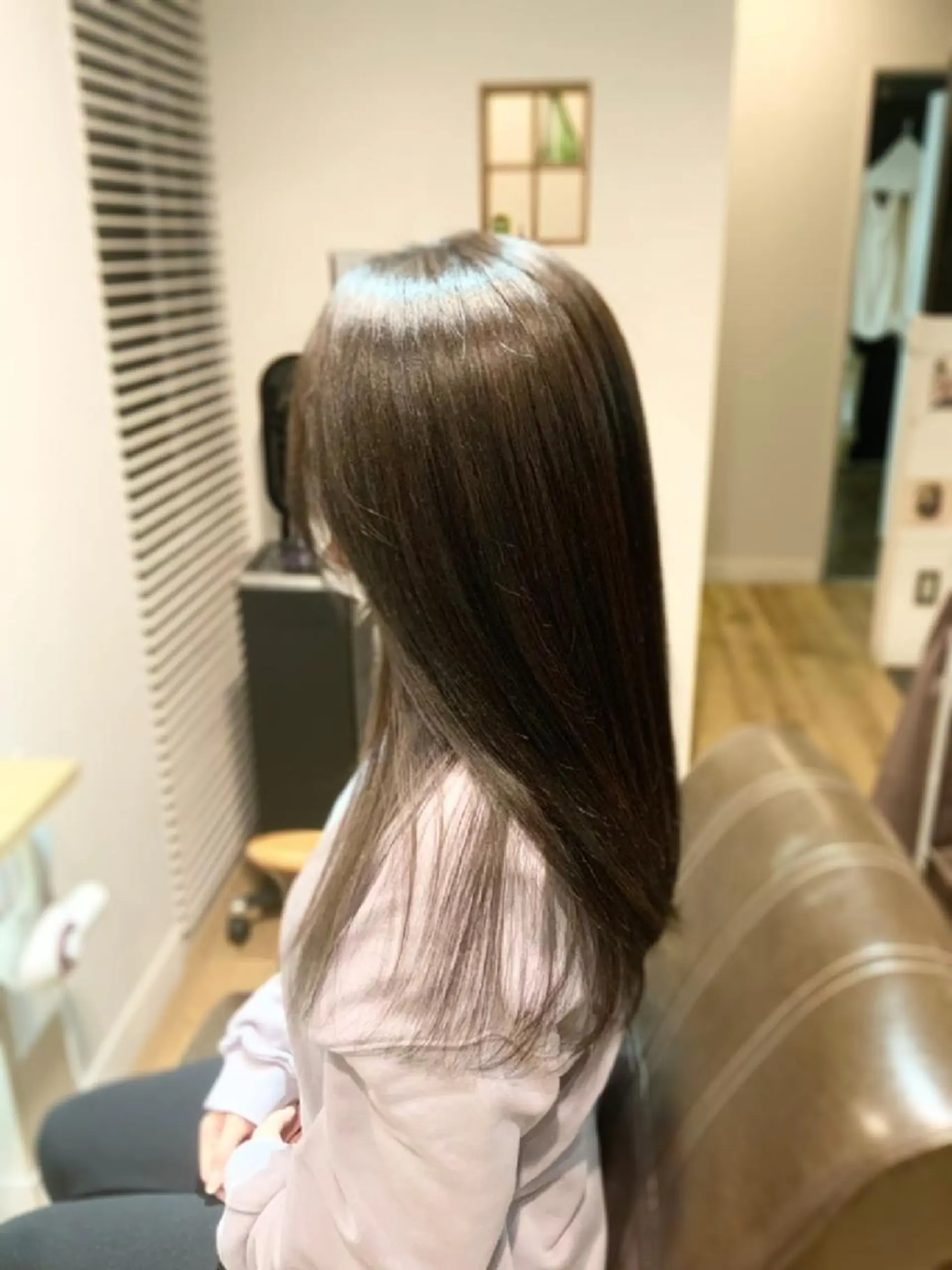 カラー ロング ベージュカラー ブリーチ ヘアカラー トリートメント 堀 望美のヘアスタイル