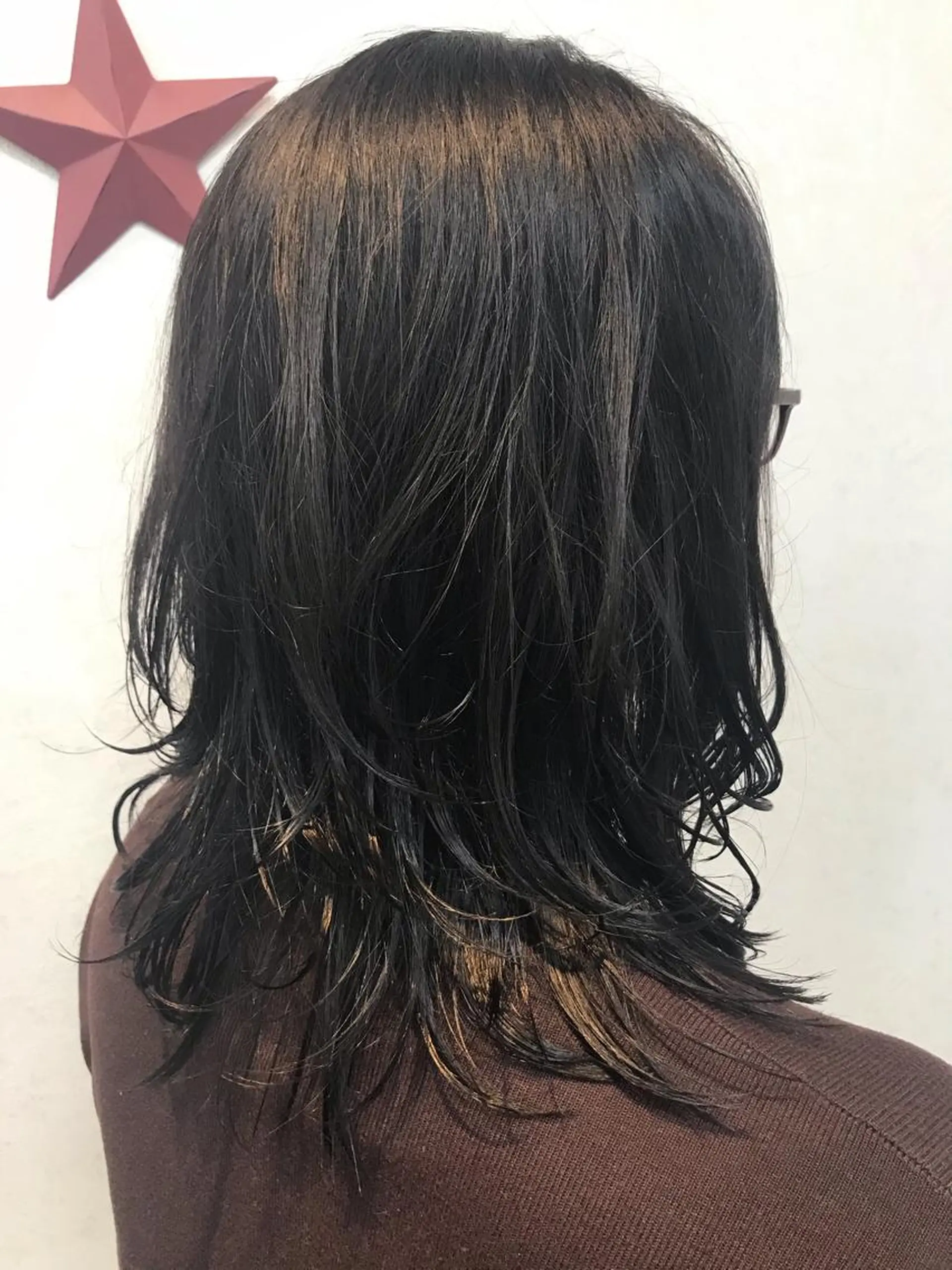 セミロング カット パーマ 山本 咲貴のヘアスタイル
