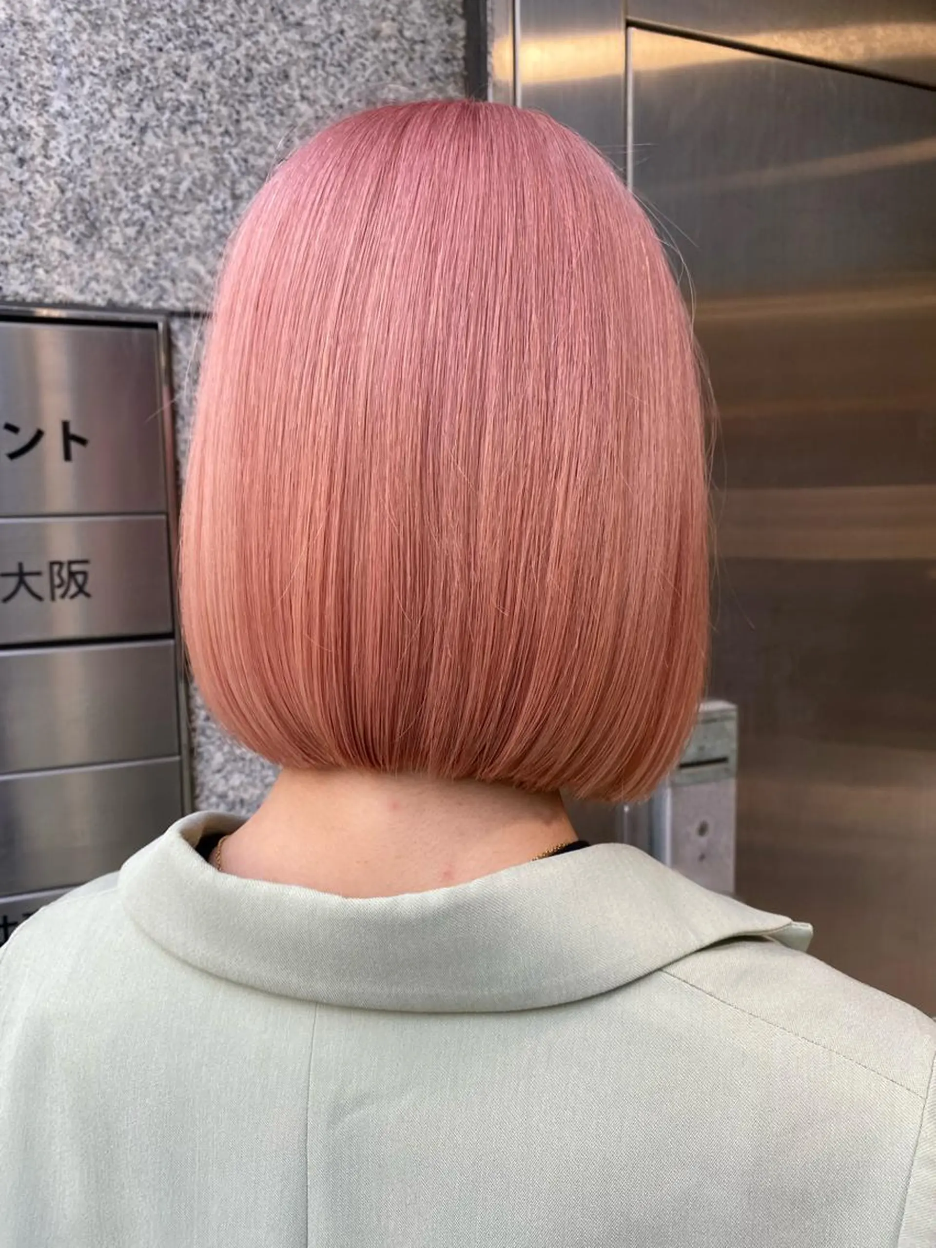 ショート カラー カット ヘアカラー 梅田ハイトーン チダ ヒナノのヘアスタイル
