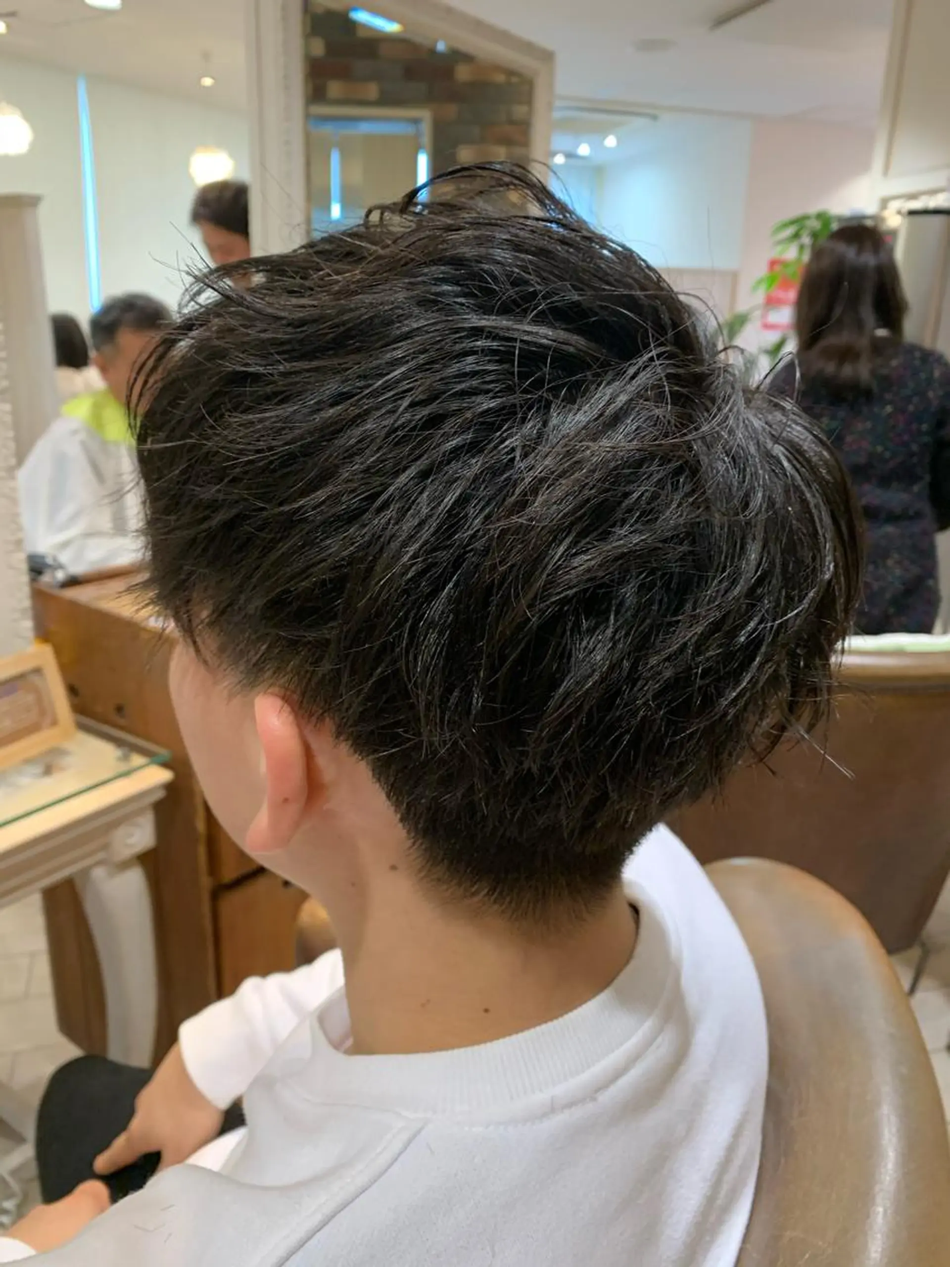 カラー パーマ メンズ 増渕 駿介のヘアスタイル