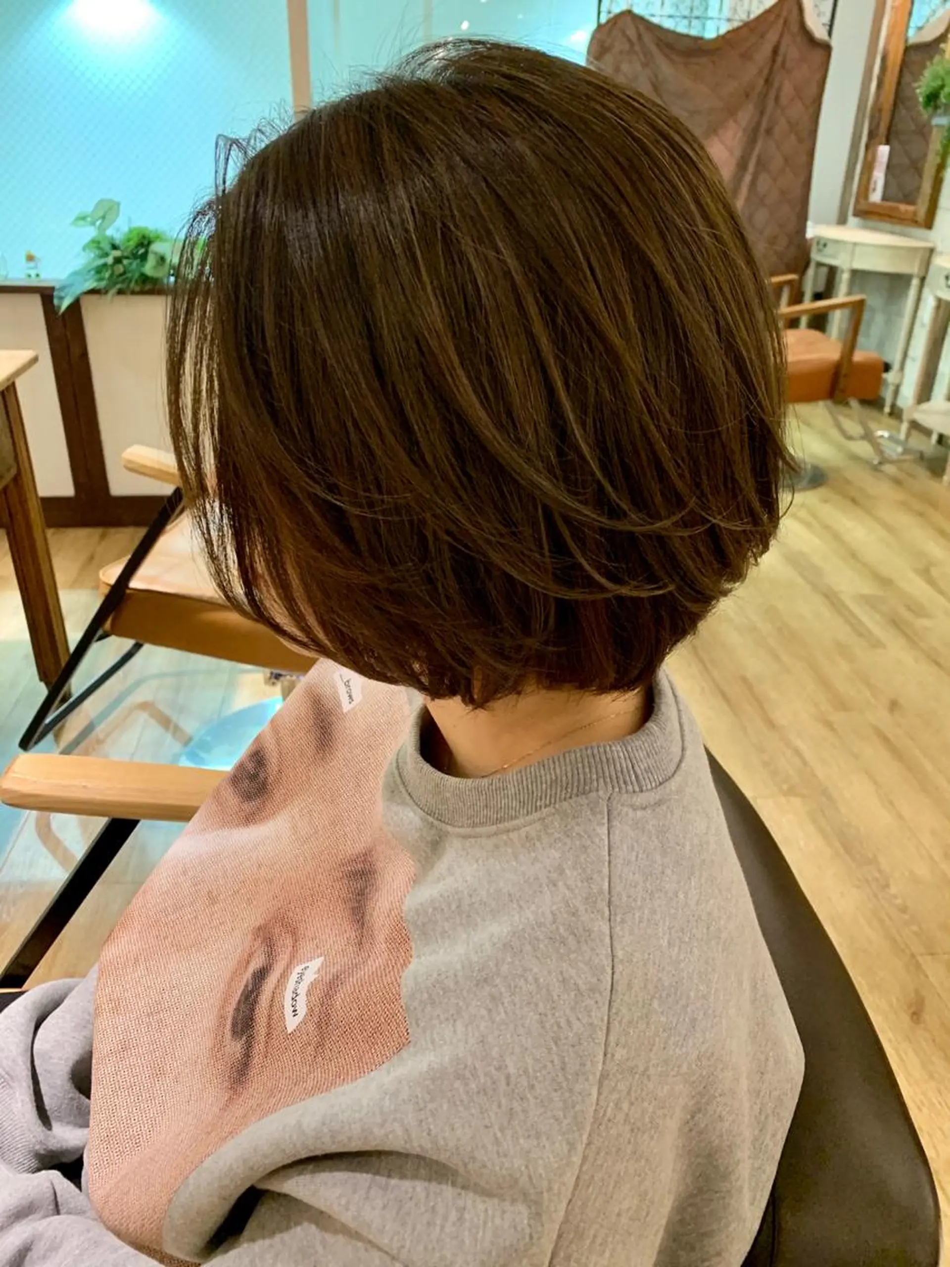 ショート カラー アッシュ ベージュカラー 透明感カラー ハイライトカラー ハイライト カット ヘアカラー SALOWIN(サロウィン)広島並木通り所属・田村和範/似合わせ カラー/縮毛矯正のヘアスタイル