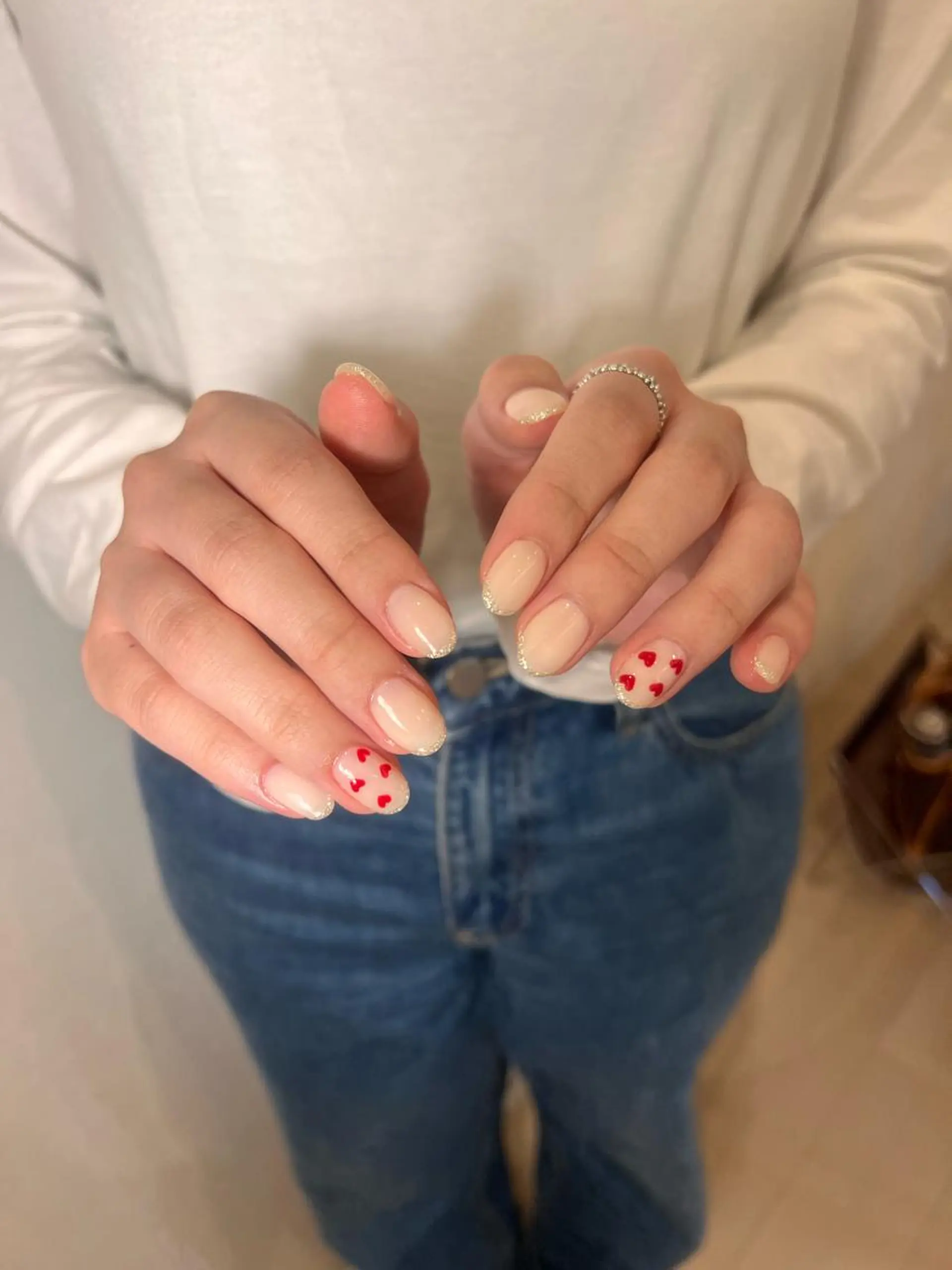 ミディアム ネイル ハート ハンドネイル each所属・𝐞𝐚𝐜𝐡 nanami🩰のネイルデザイン