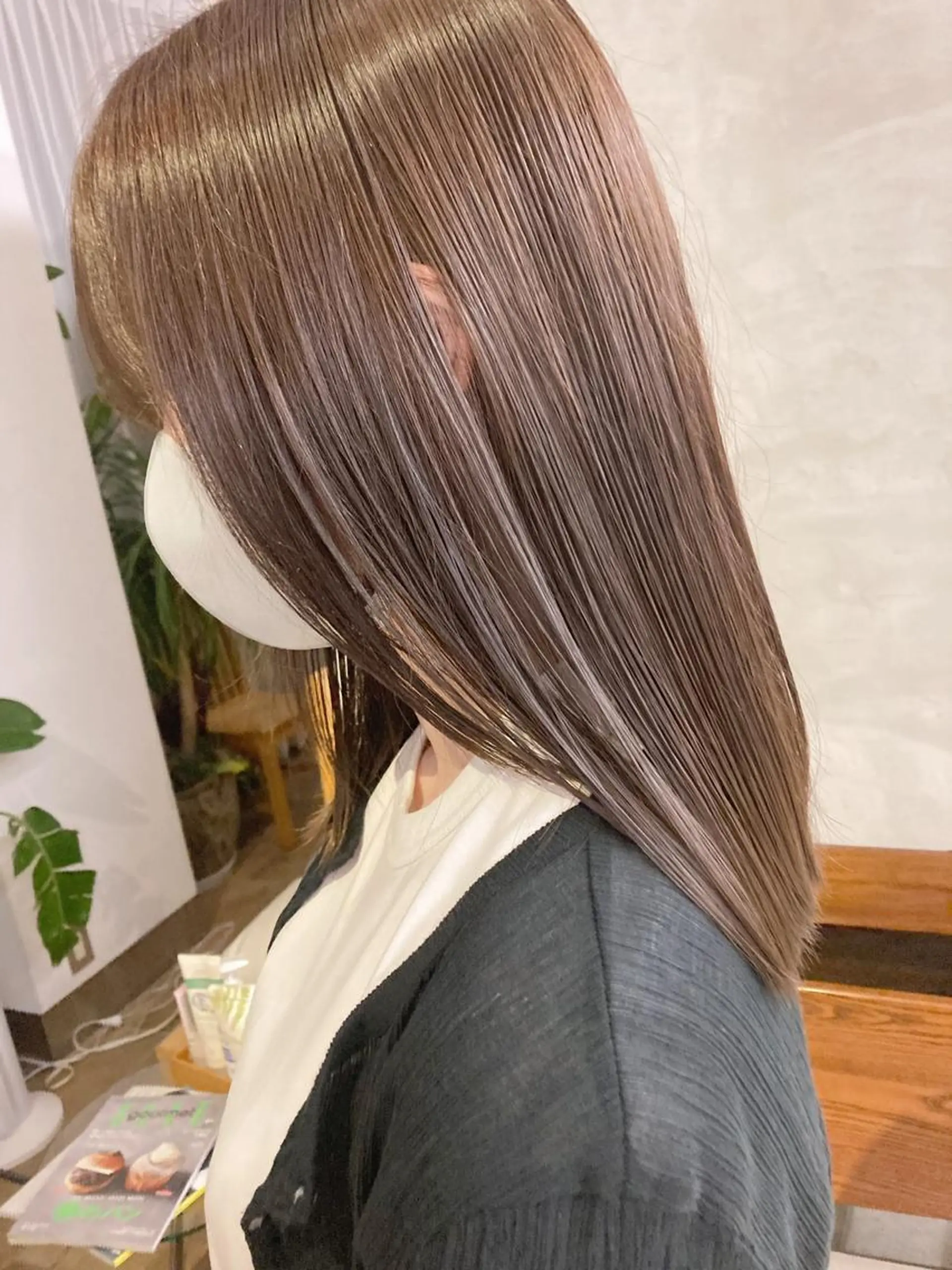 ミディアム カラー brisa所属・迎 凪紗のヘアスタイル