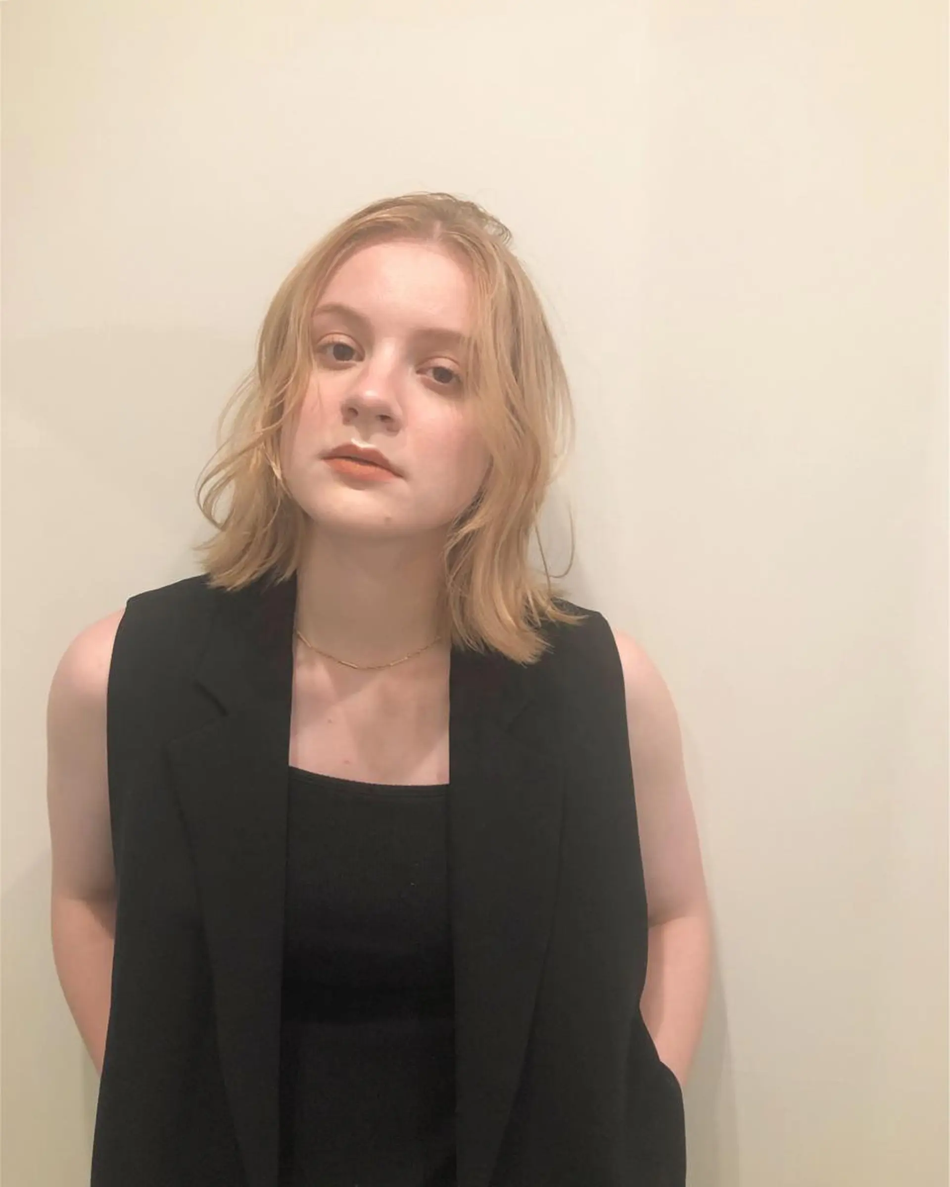 ミディアム カラー 黒髪 ブリーチ ブロンド ニュアンスカラー🫧 加納のヘアスタイル