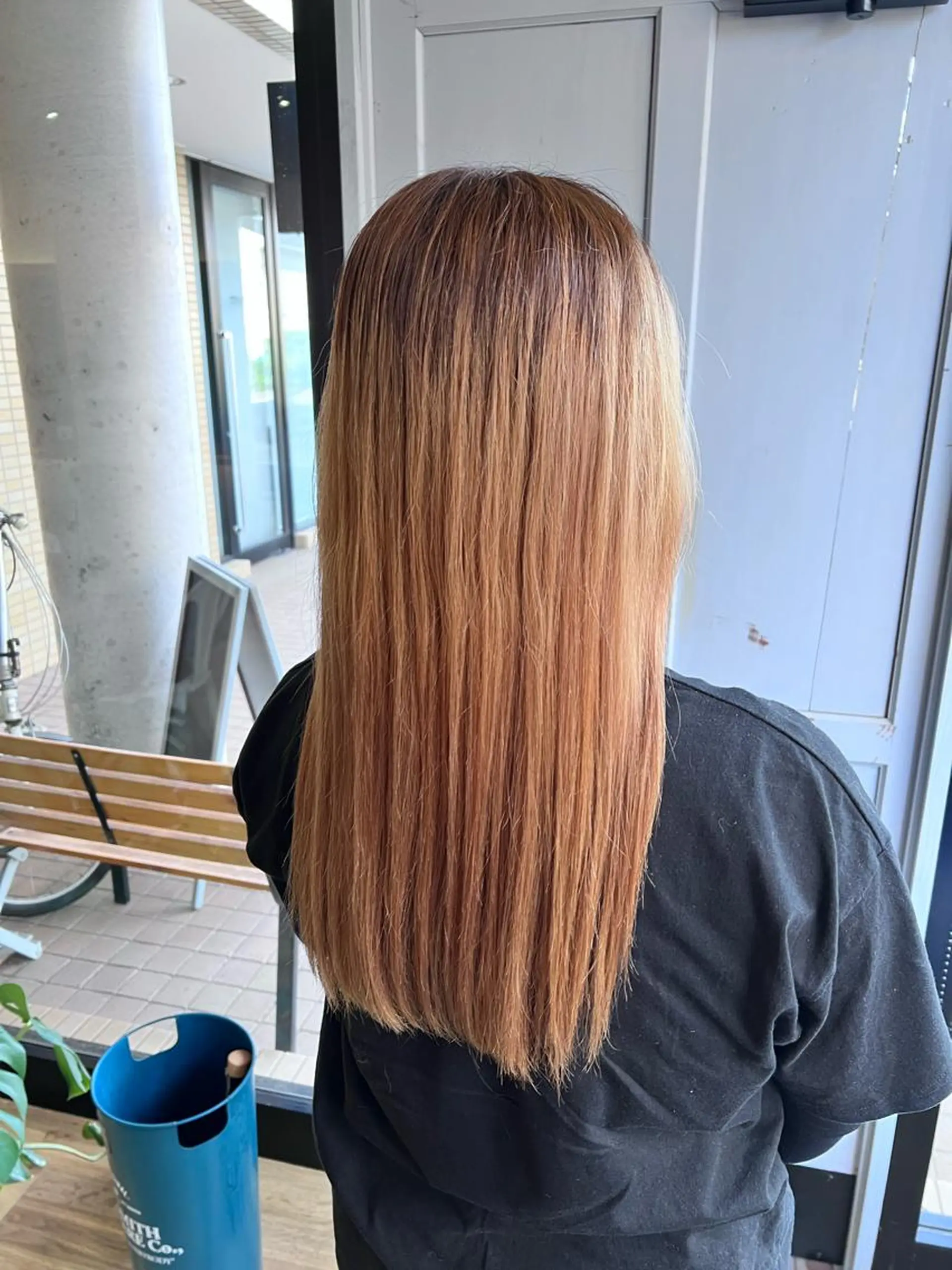 ロング 酸性ストレート 縮毛矯正 トリートメント ツキダテ ユイのヘアスタイル