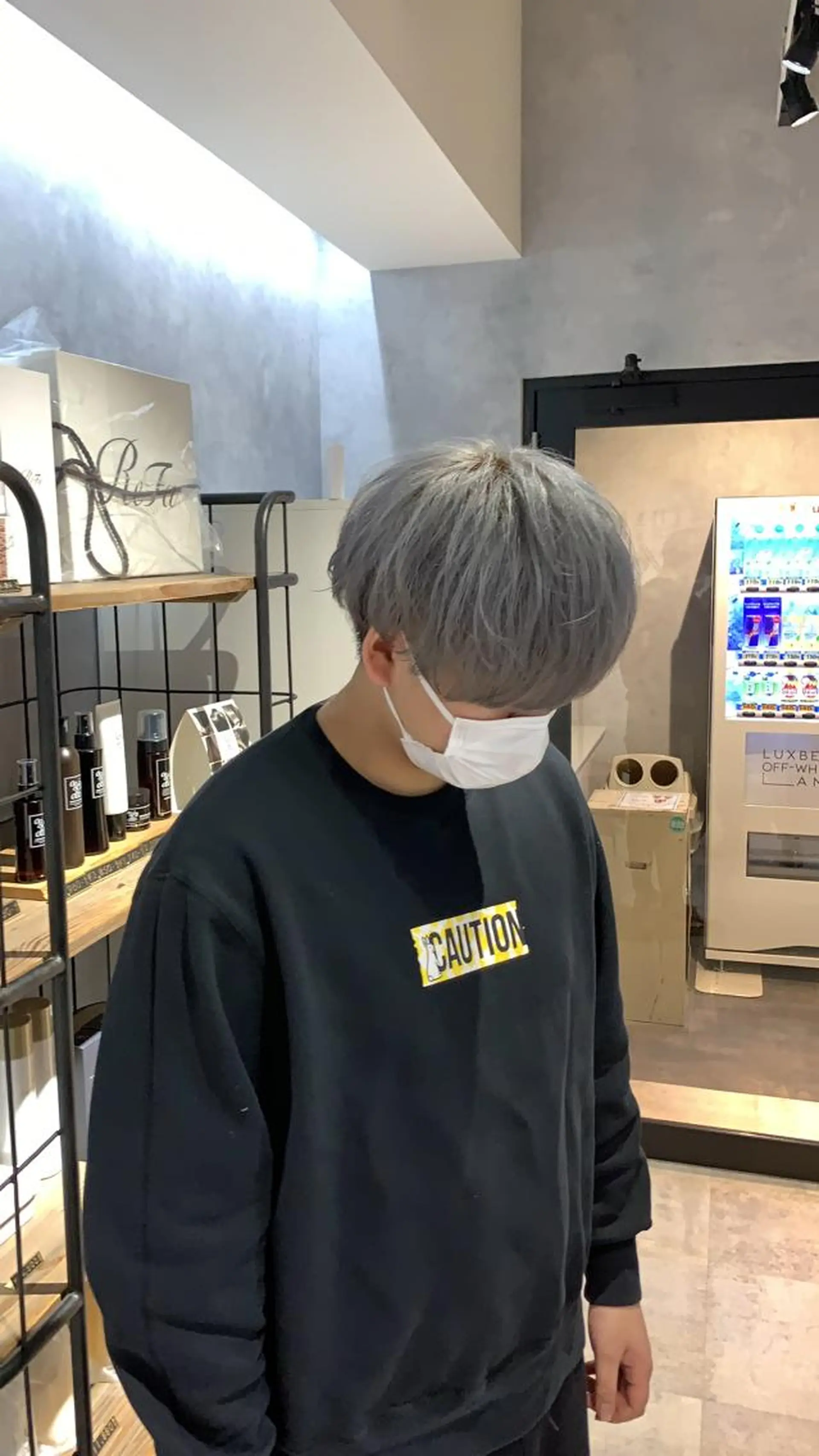 ショート 派手髪支持率No1 Eisukeのヘアスタイル