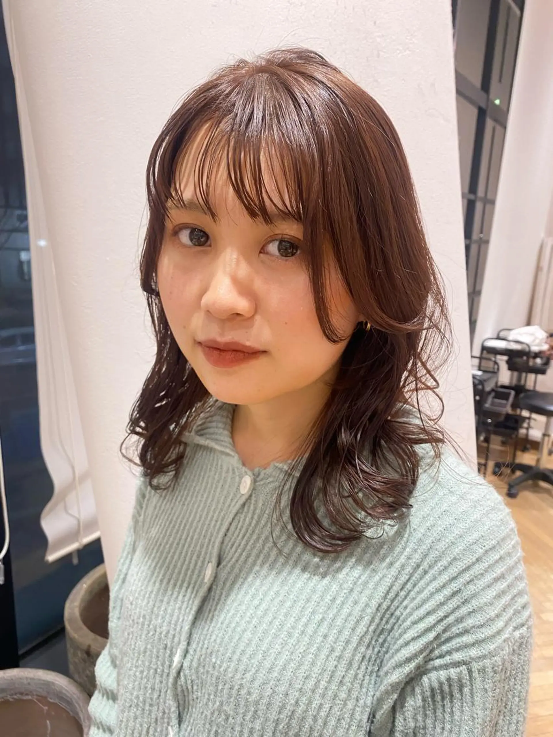 ミディアム カラー ラベンダーカラー 似合わせカット 増井 彩乃のヘアスタイル