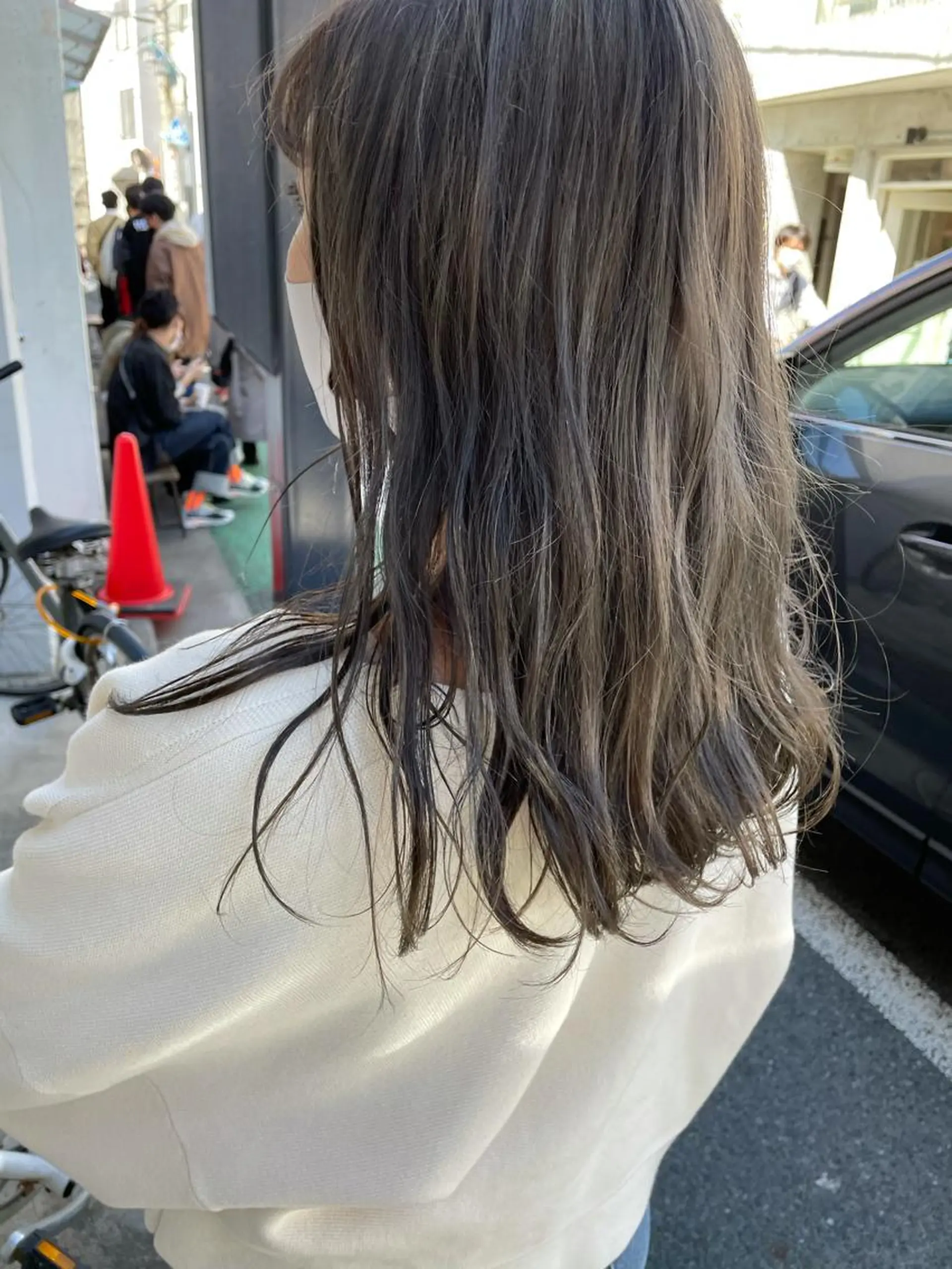 ロング カラー ブリーチ グレージュ ヘアカラー トリートメント パーマ/透明感カラー /ボブ/吉田一生のヘアスタイル