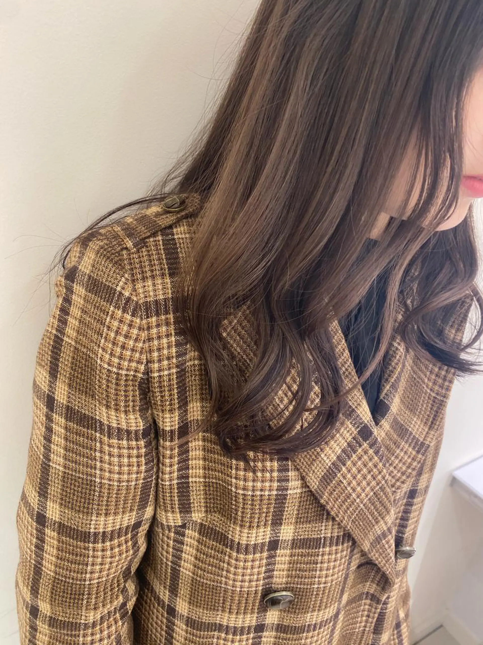 セミロング カラー 銀座メンズ専門🖤 小島奈々のヘアスタイル