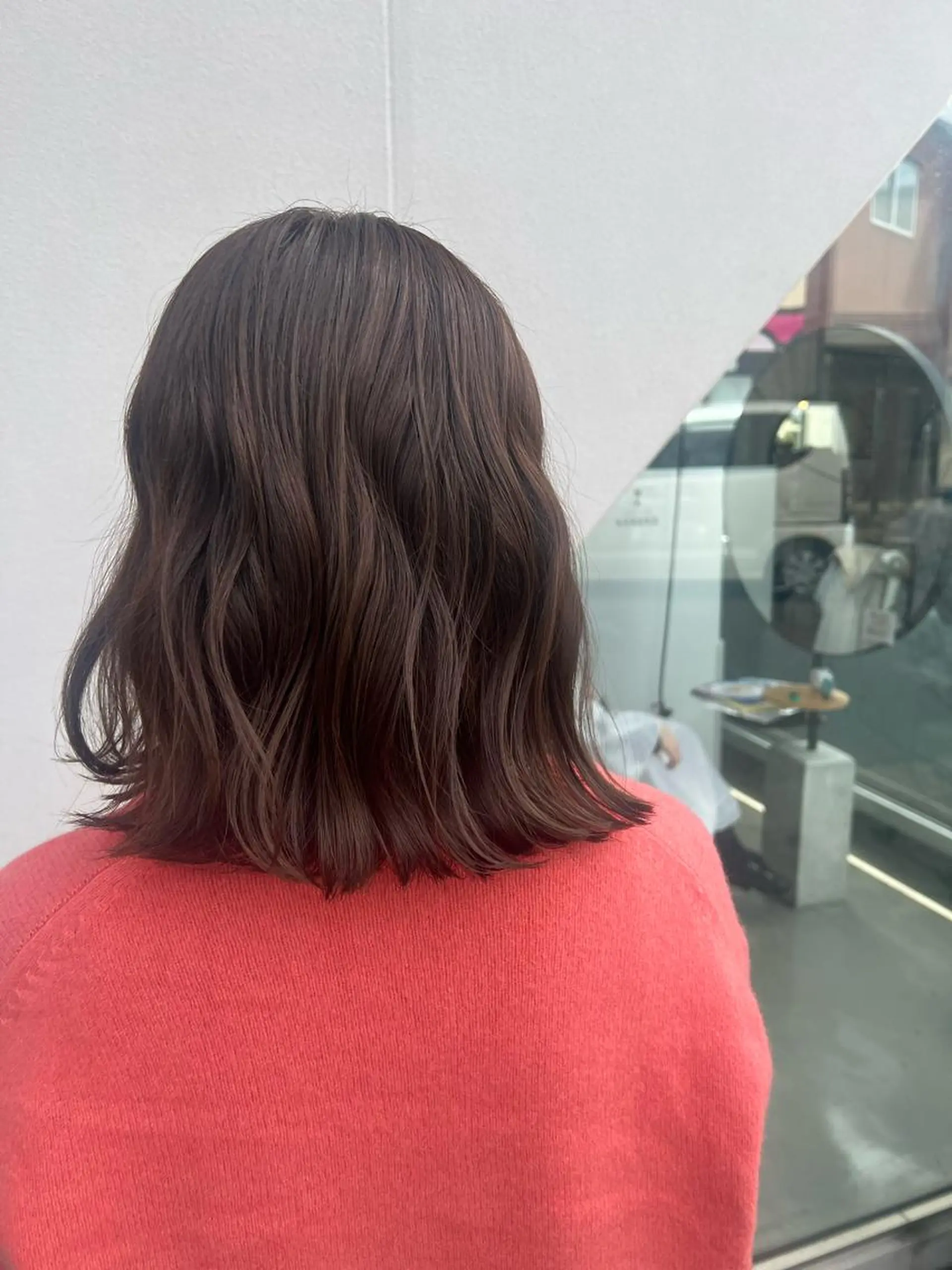 ミディアム カット ヘアカラー APREKO SAYAKAのヘアスタイル