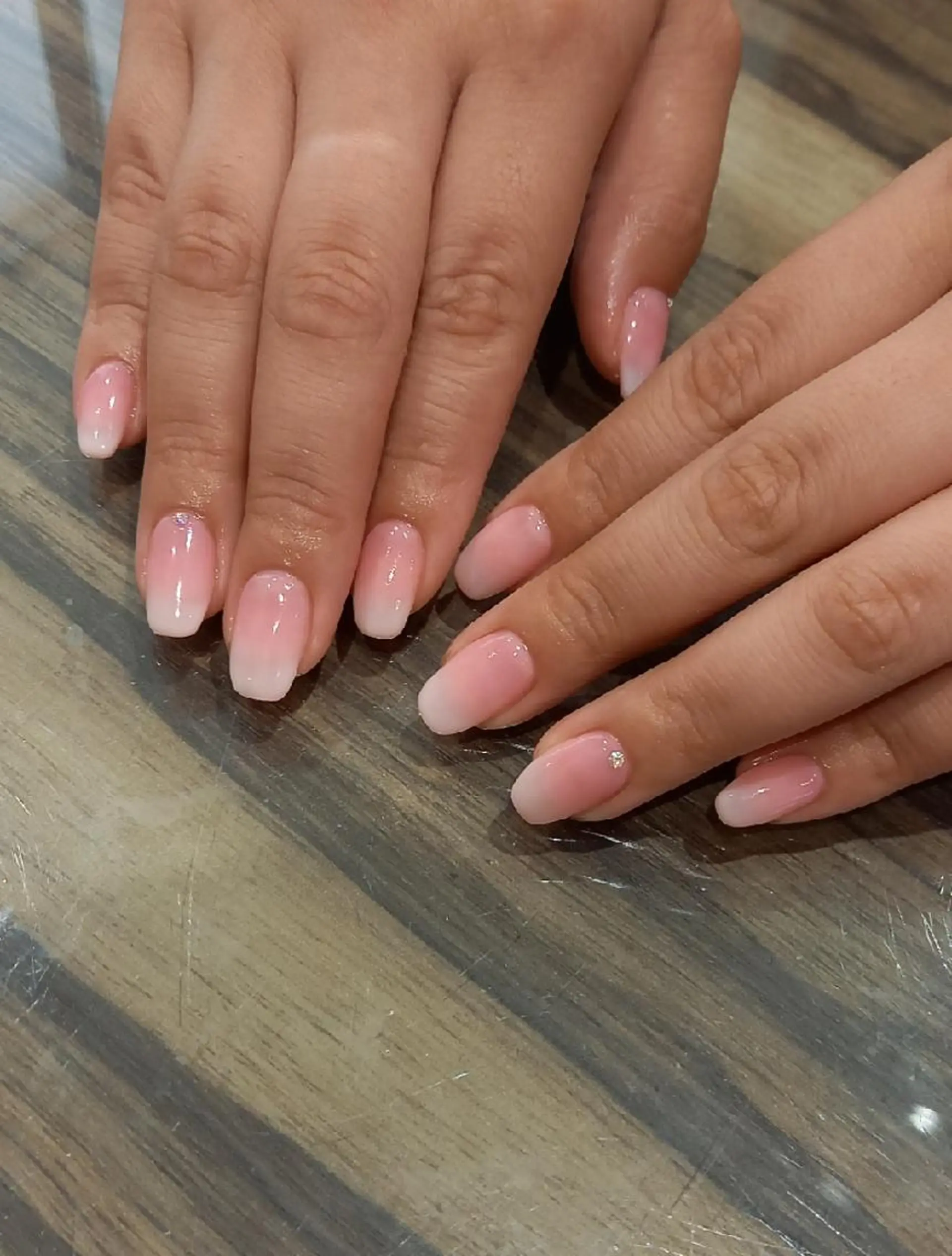 ネイル ストーンネイル ハンドネイル Progress Nailのネイルデザイン